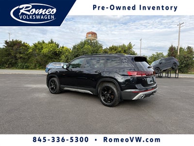 2024 Volkswagen Atlas 2.0T Peak Edition SEL