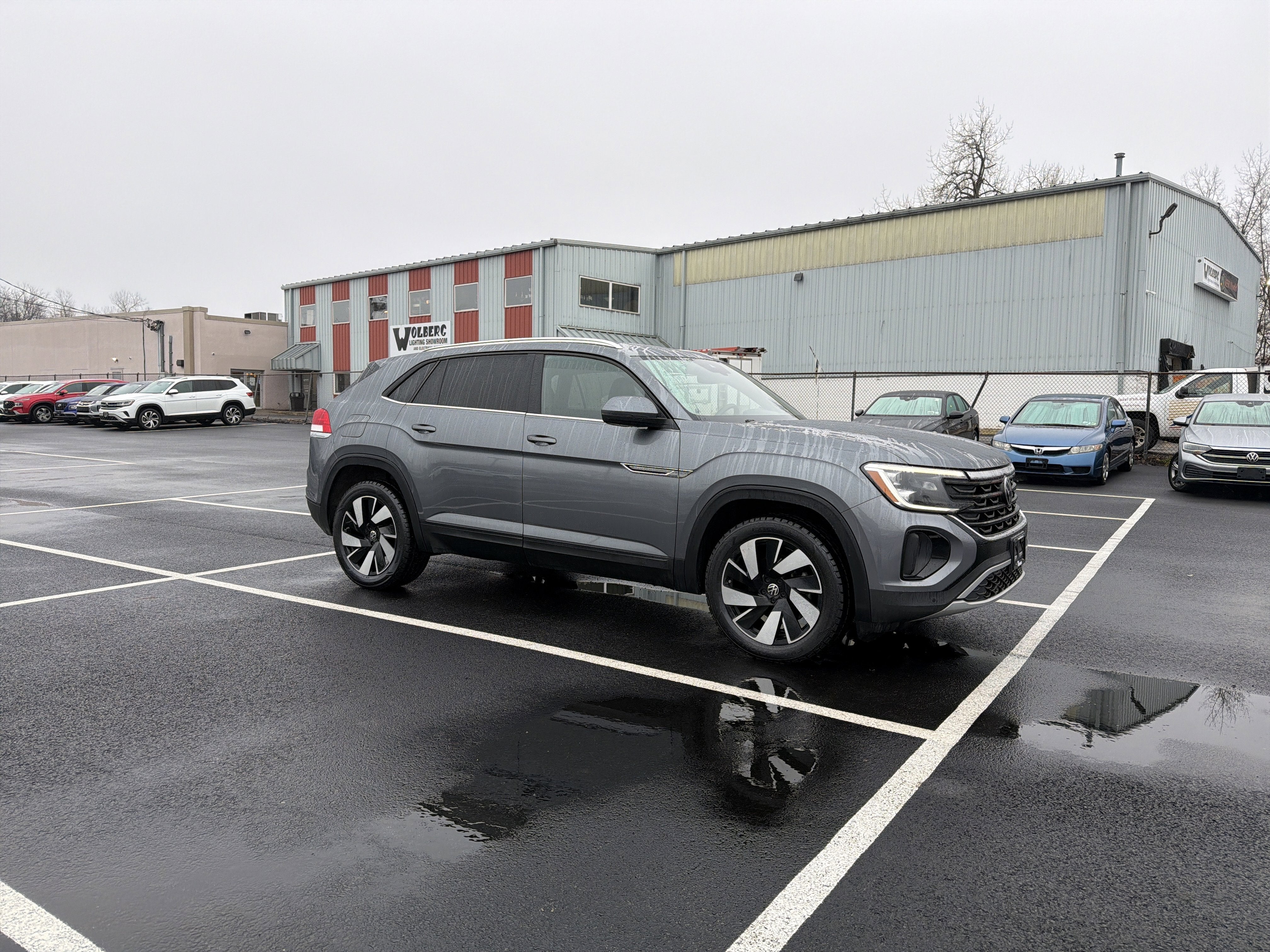 2024 Volkswagen Atlas Cross Sport 2.0T SE w/Technology