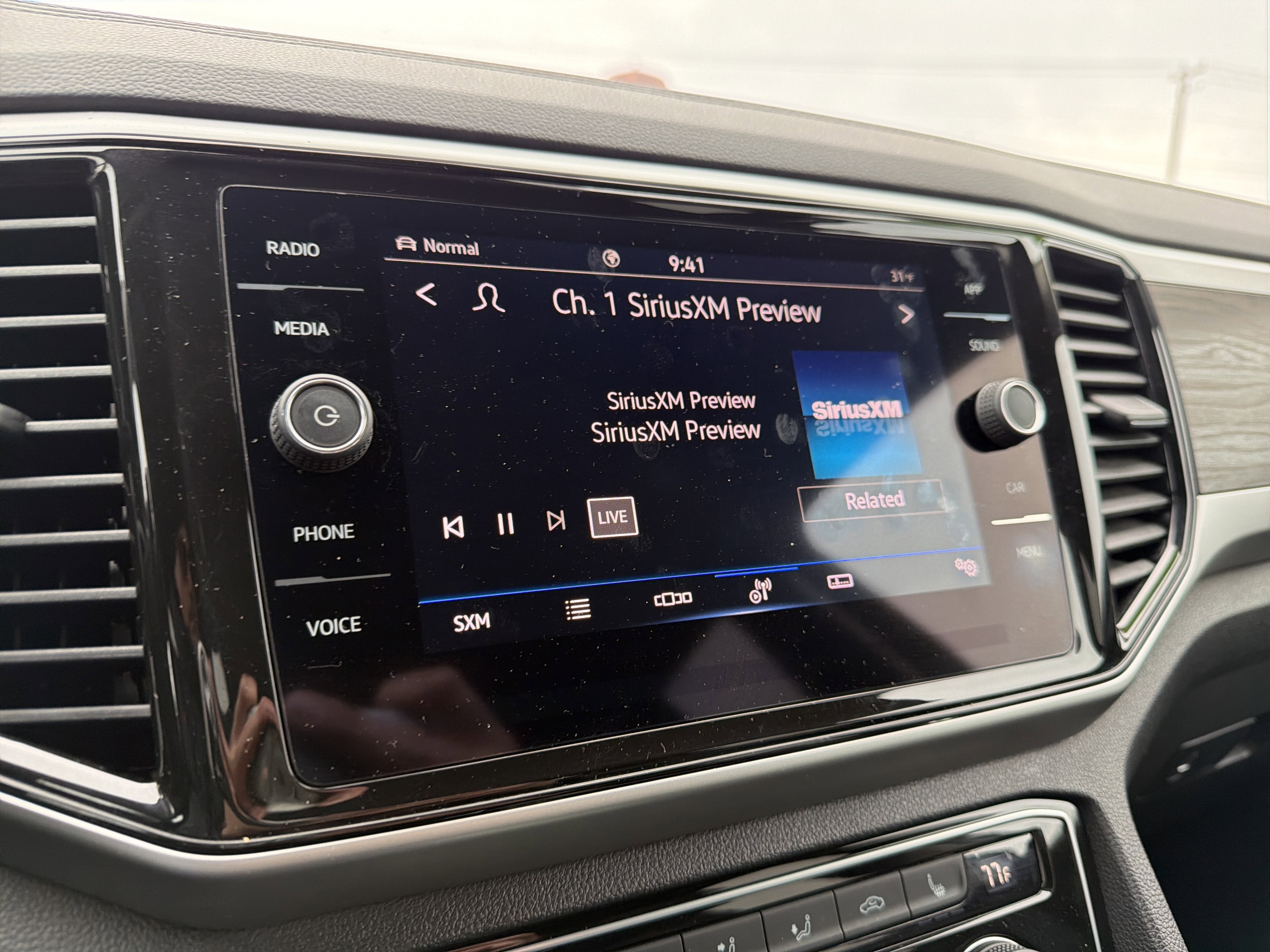 2022 Volkswagen Atlas 2.0T SE w/Technology