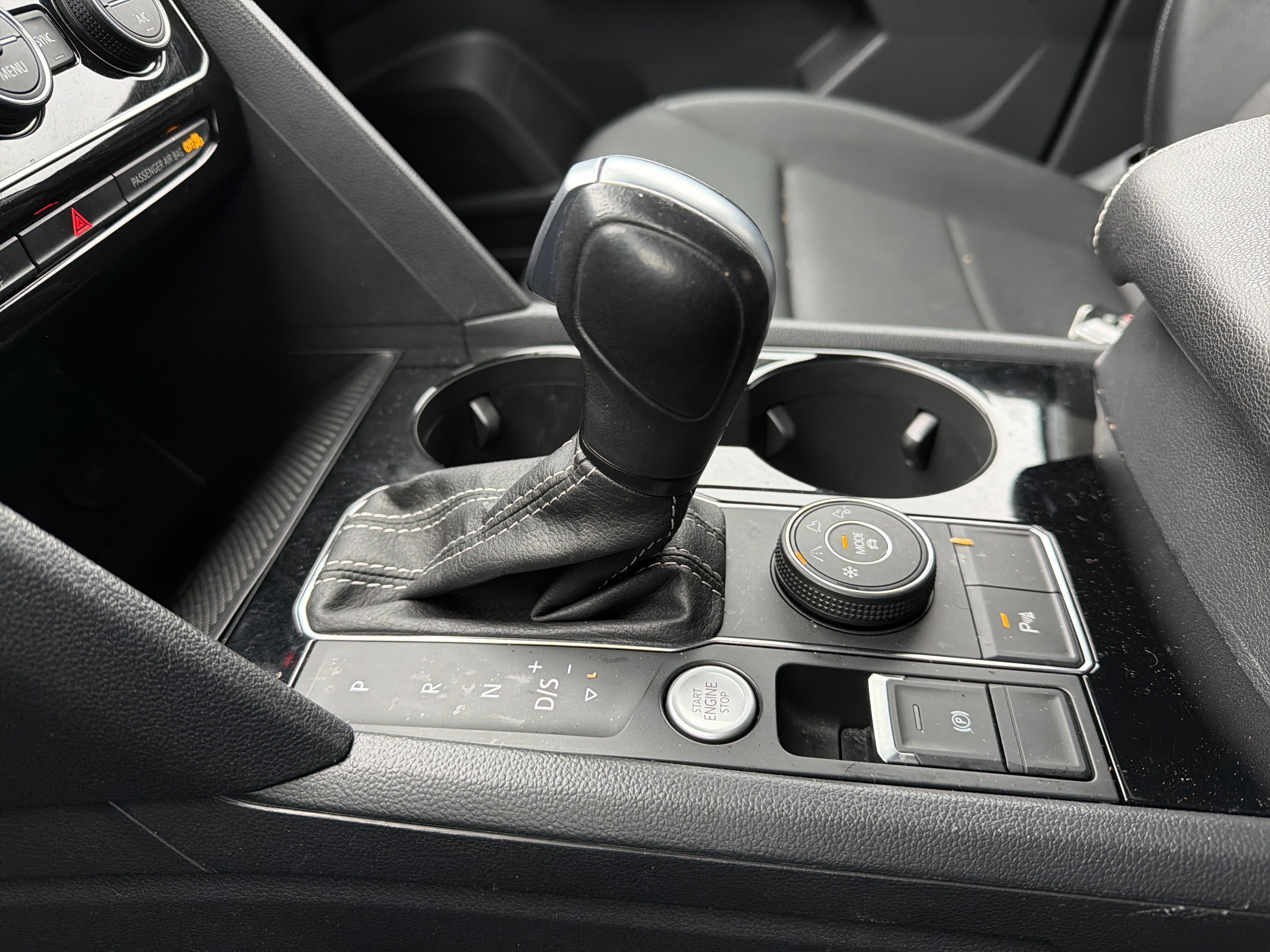 2022 Volkswagen Atlas 2.0T SE w/Technology