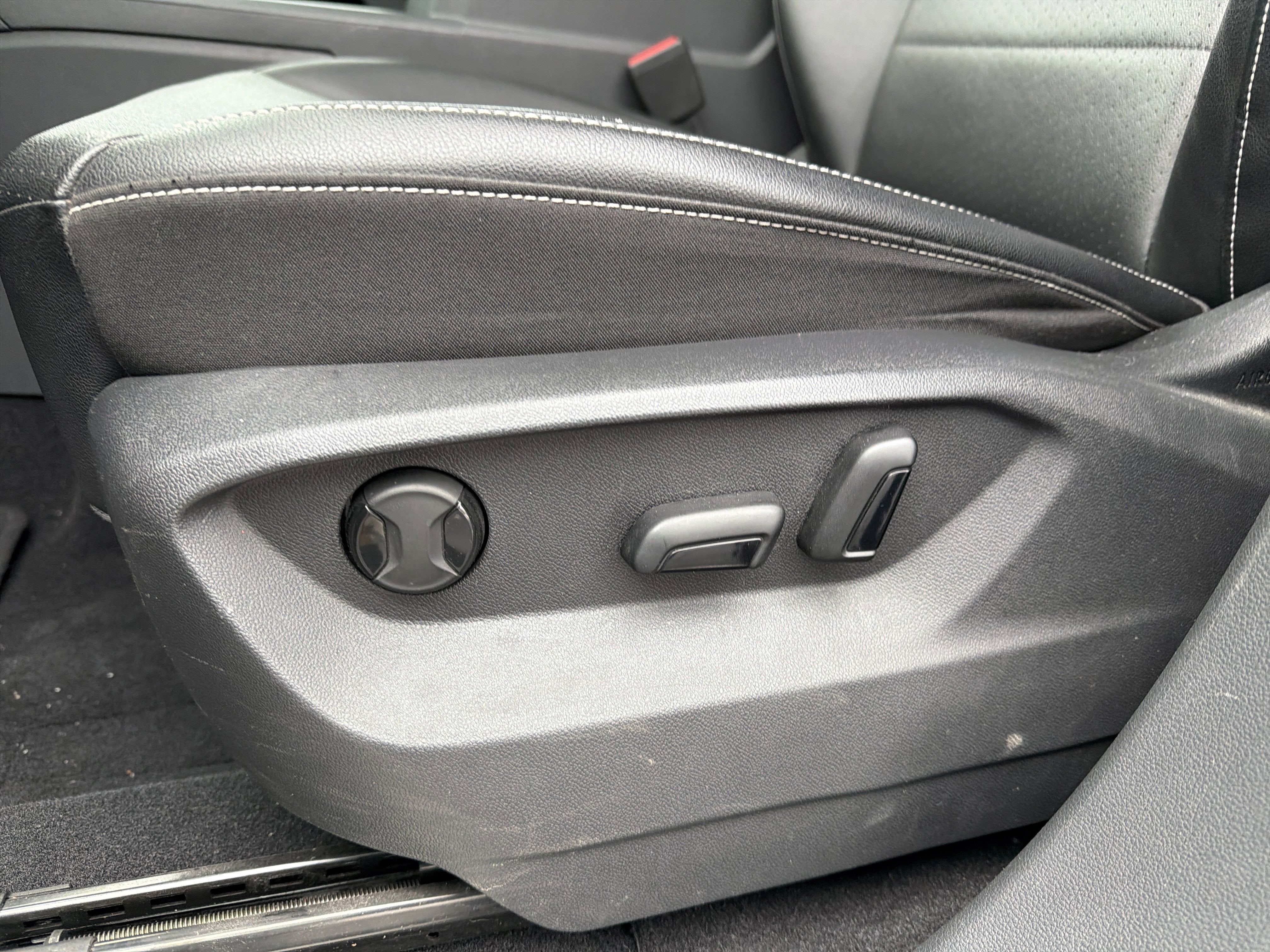 2022 Volkswagen Atlas 2.0T SE w/Technology