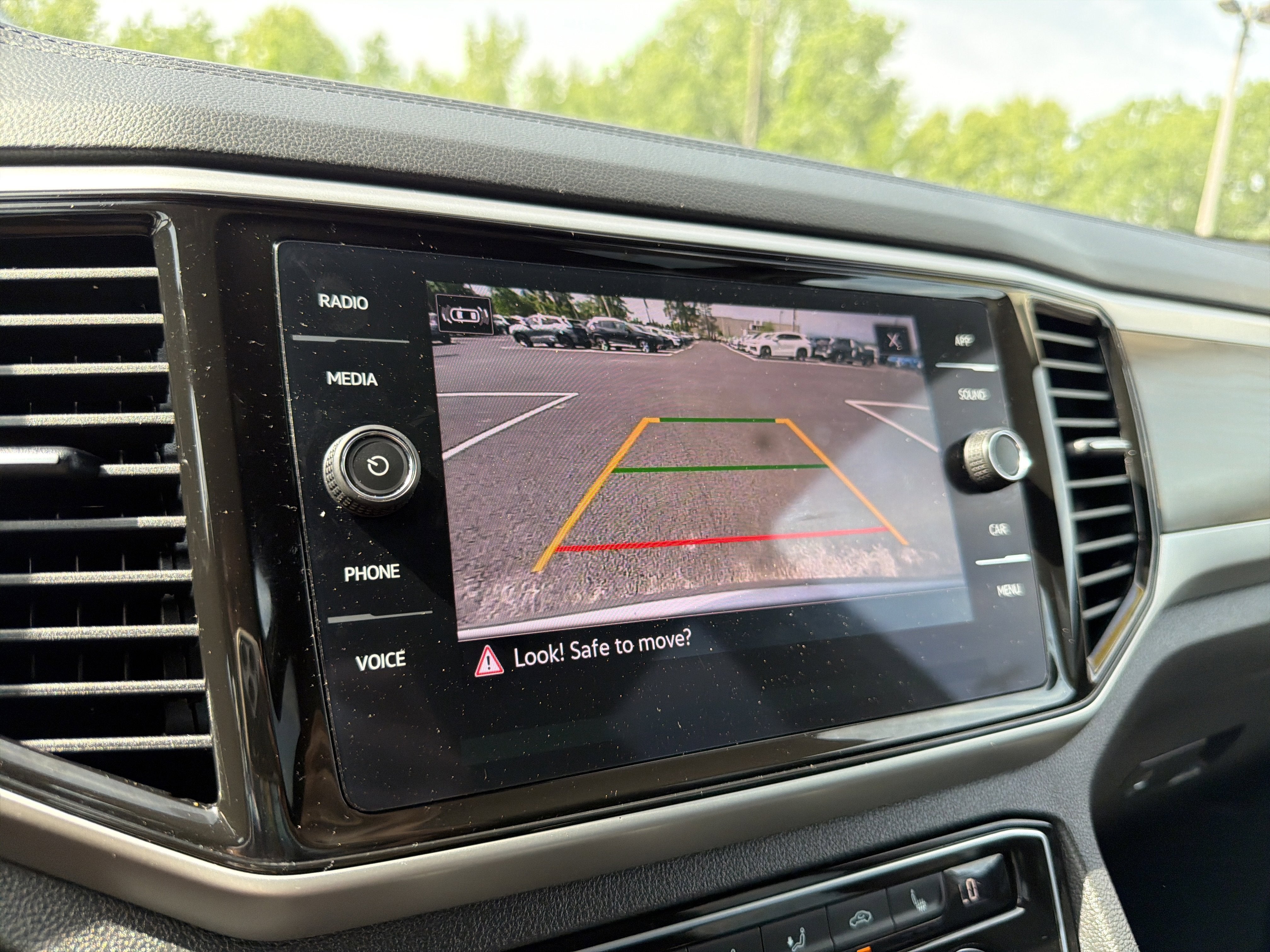 2023 Volkswagen Atlas 2.0T SE w/Technology