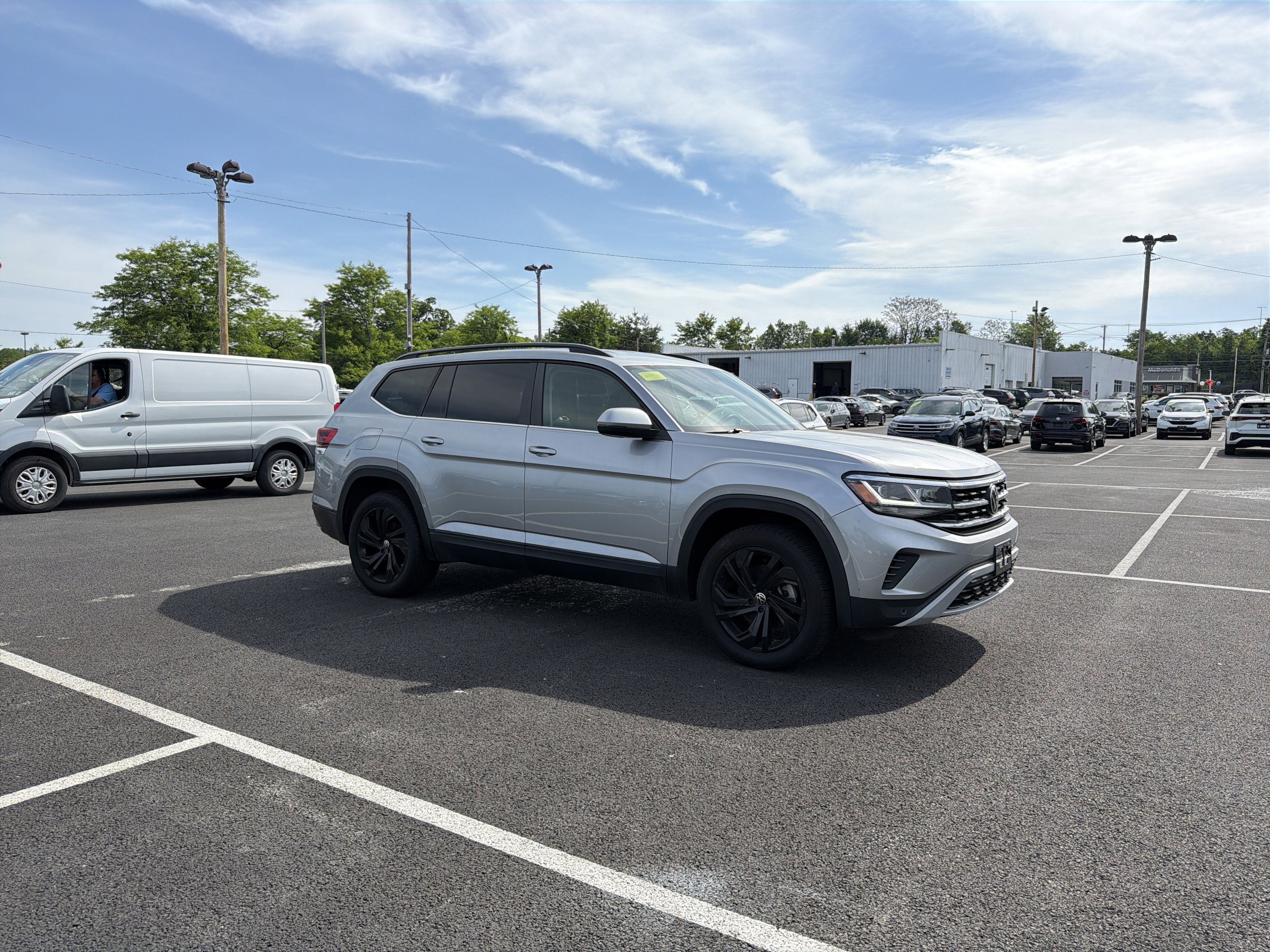 2023 Volkswagen Atlas 2.0T SE w/Technology