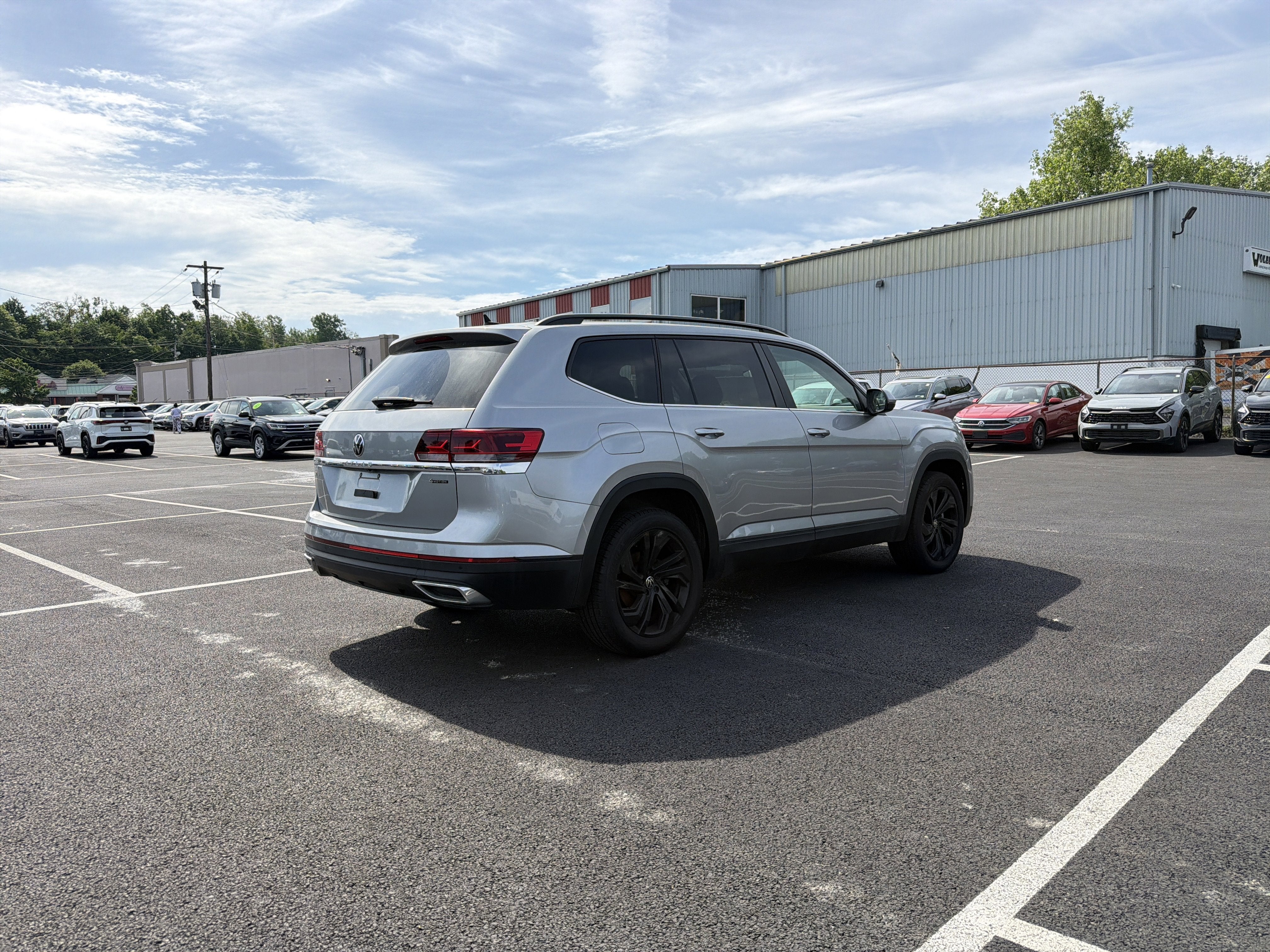 2023 Volkswagen Atlas 2.0T SE w/Technology