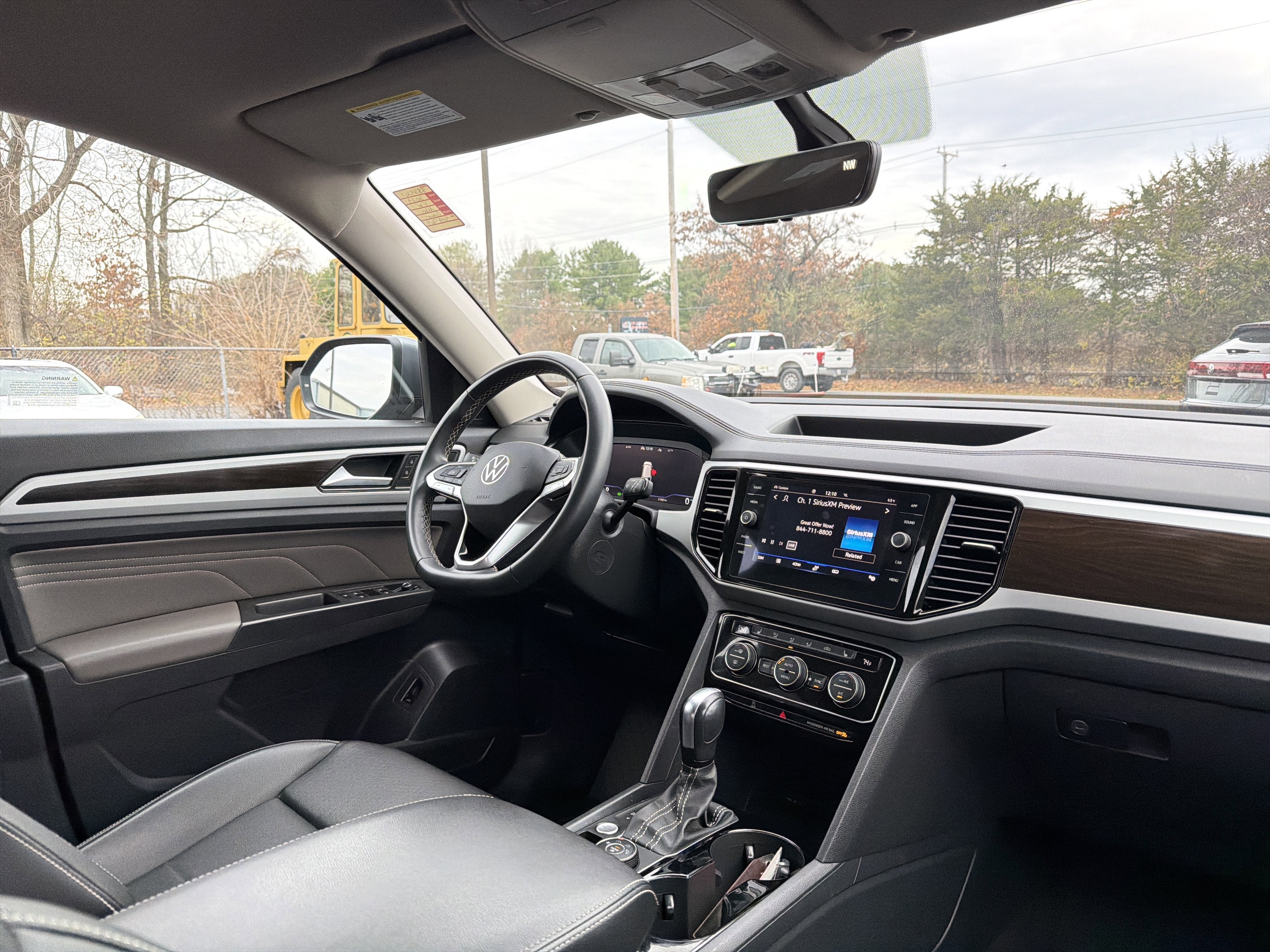 2023 Volkswagen Atlas 2.0T SE w/Technology