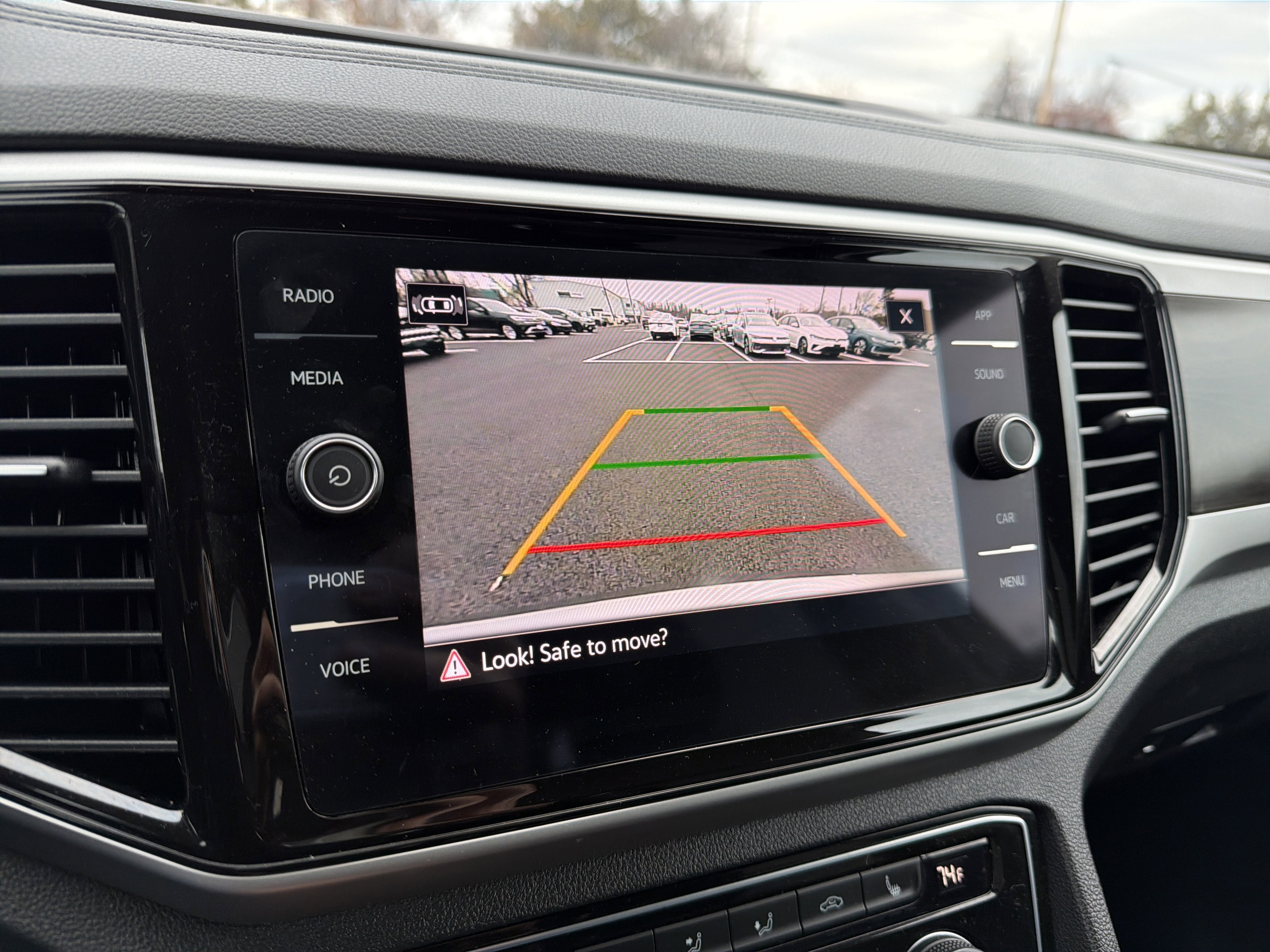 2023 Volkswagen Atlas 2.0T SE w/Technology