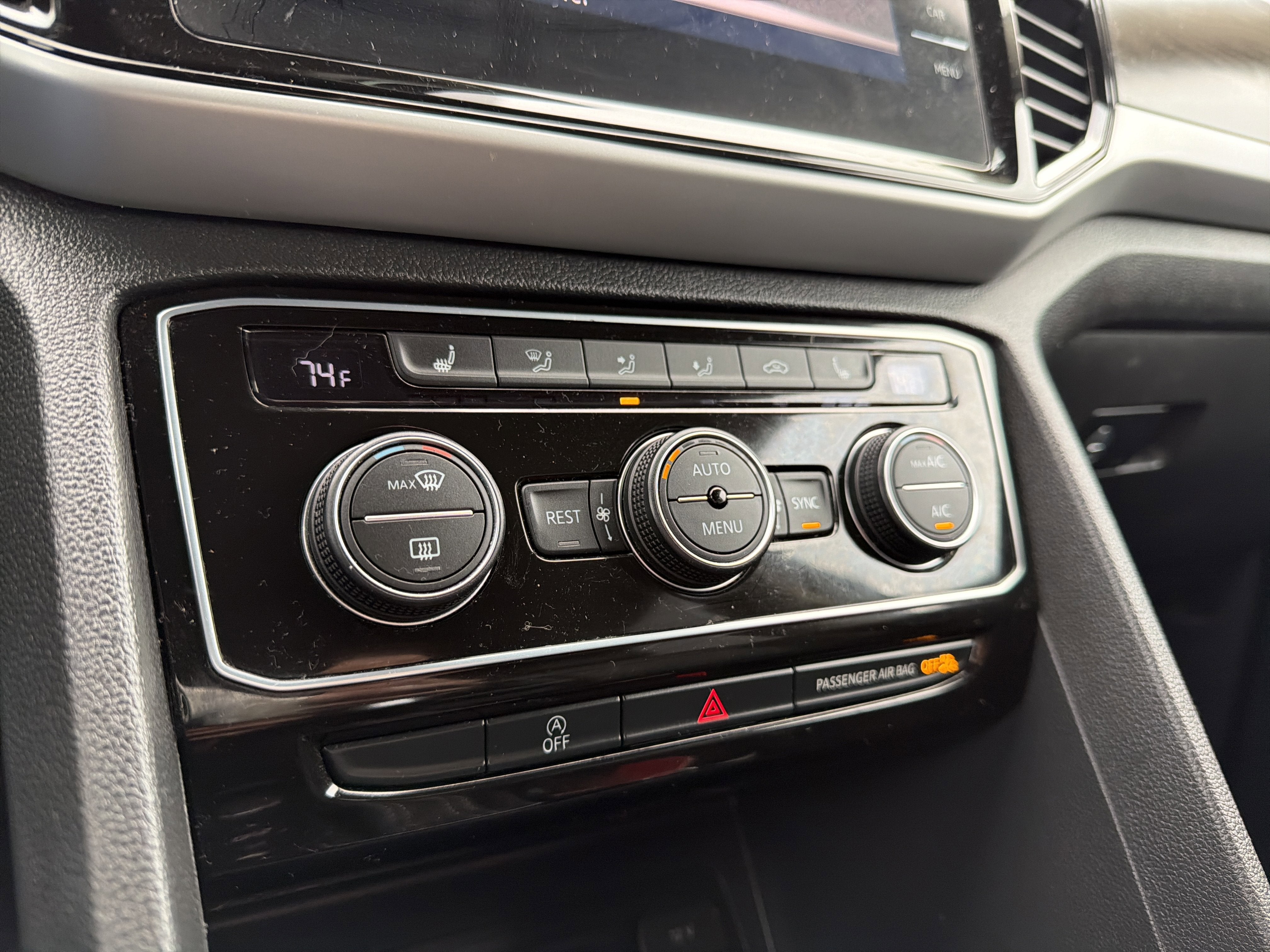 2023 Volkswagen Atlas 2.0T SE w/Technology