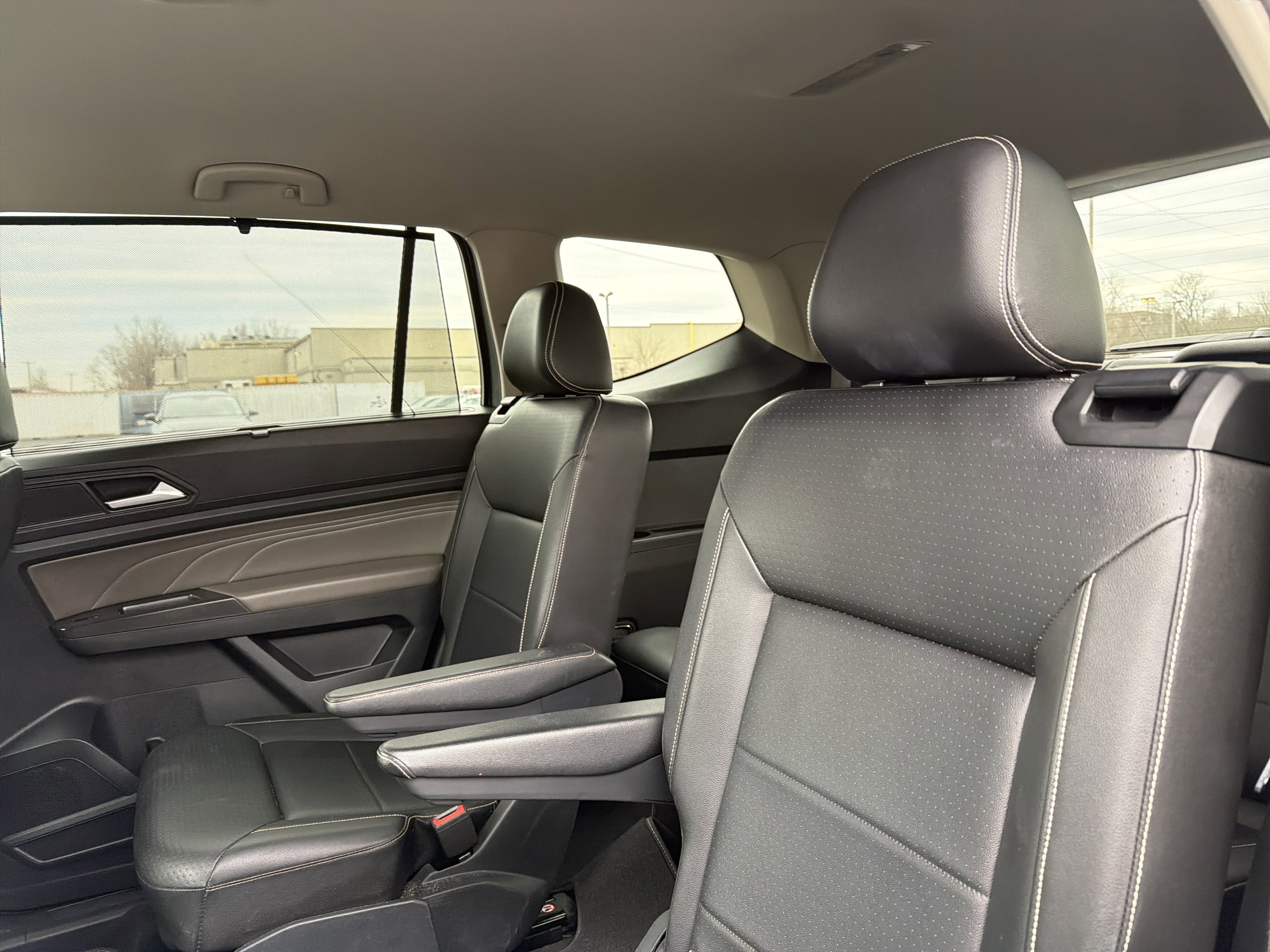 2023 Volkswagen Atlas 2.0T SE w/Technology