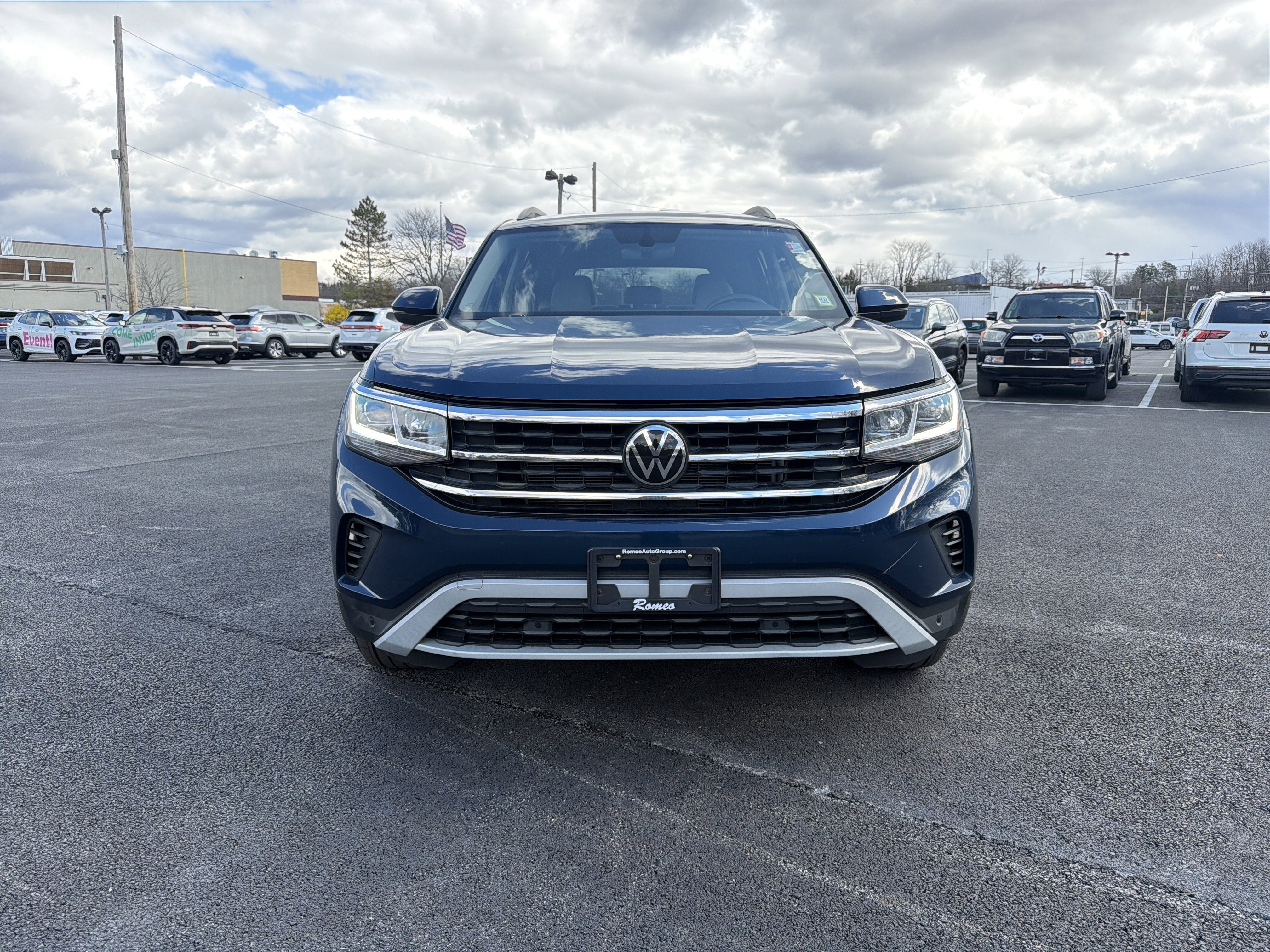 2023 Volkswagen Atlas 3.6L V6 SE w/Technology