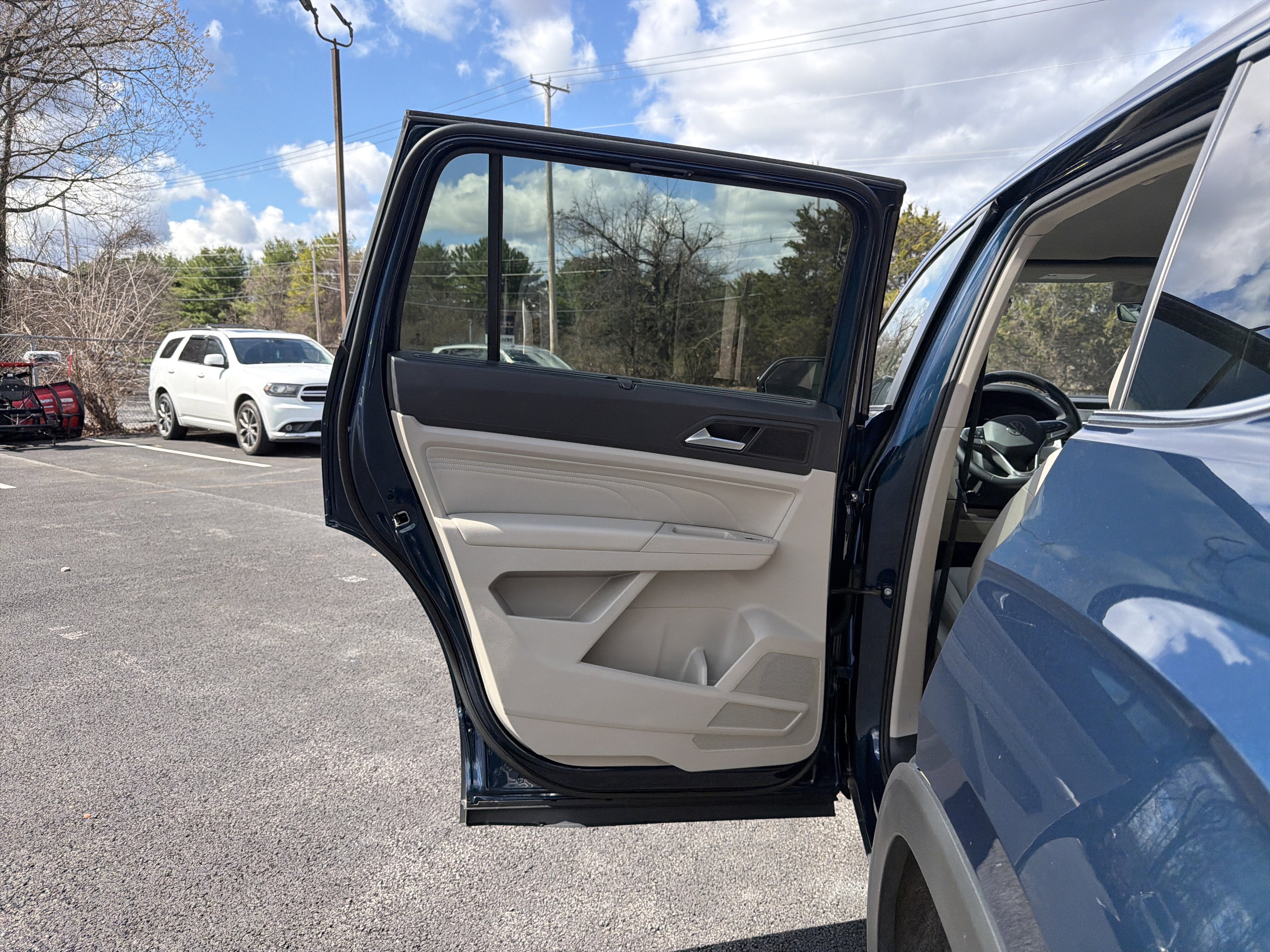 2023 Volkswagen Atlas 3.6L V6 SE w/Technology