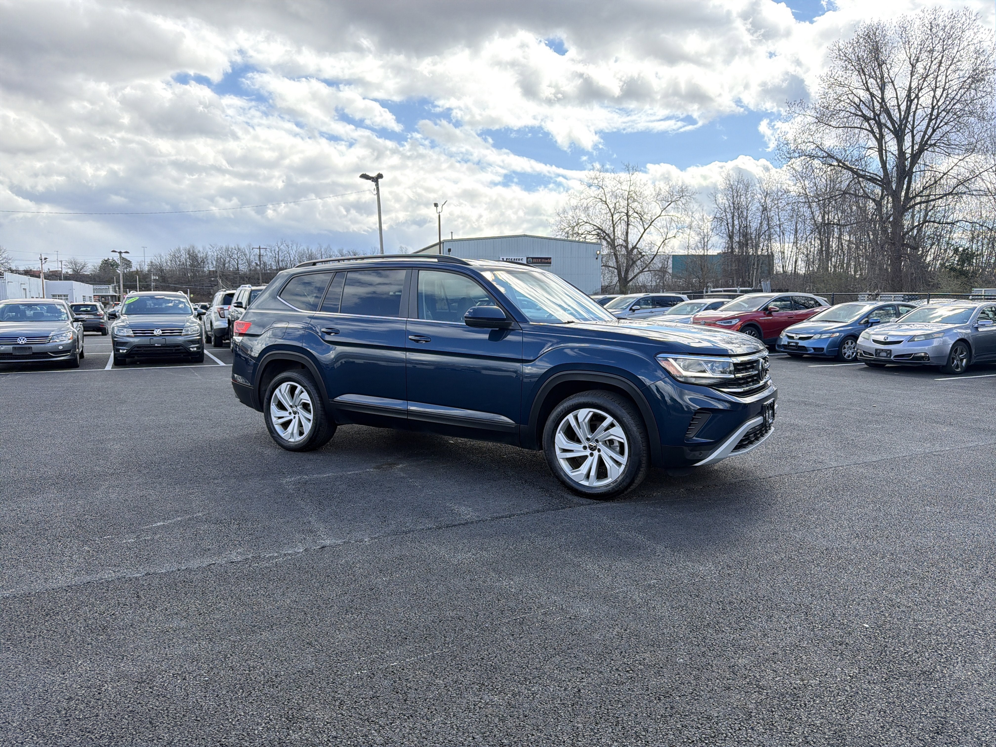 2023 Volkswagen Atlas 3.6L V6 SE w/Technology
