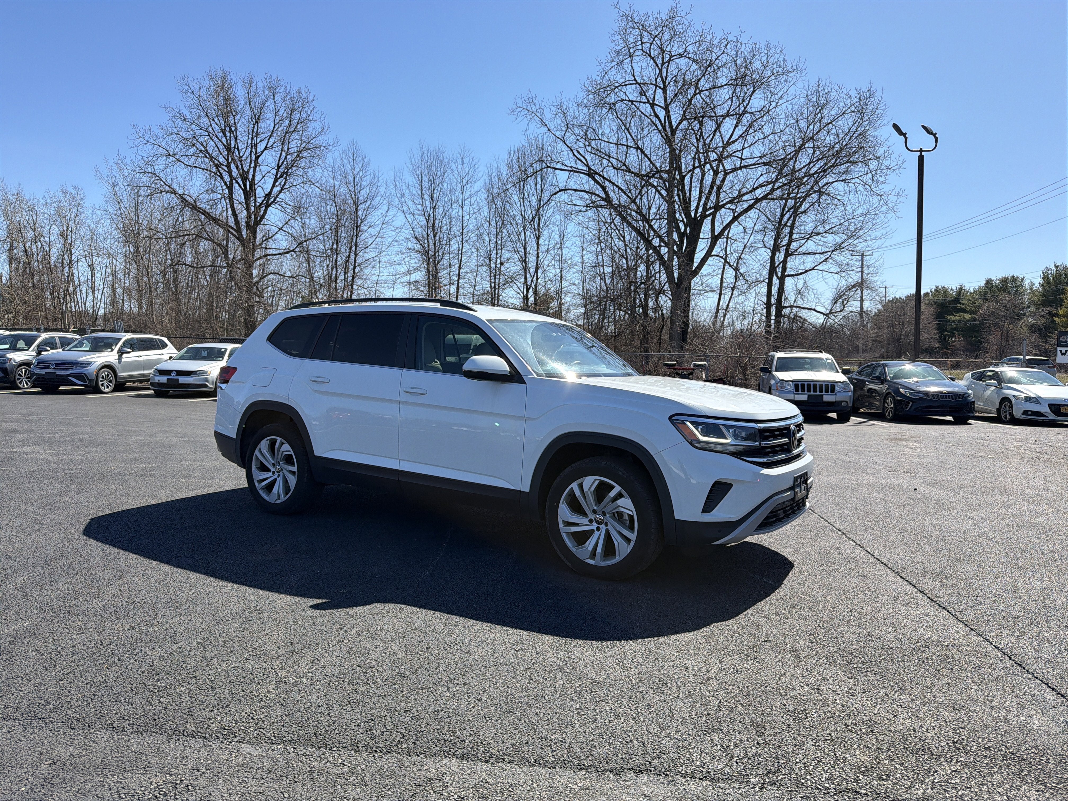 2023 Volkswagen Atlas 3.6L V6 SE w/Technology