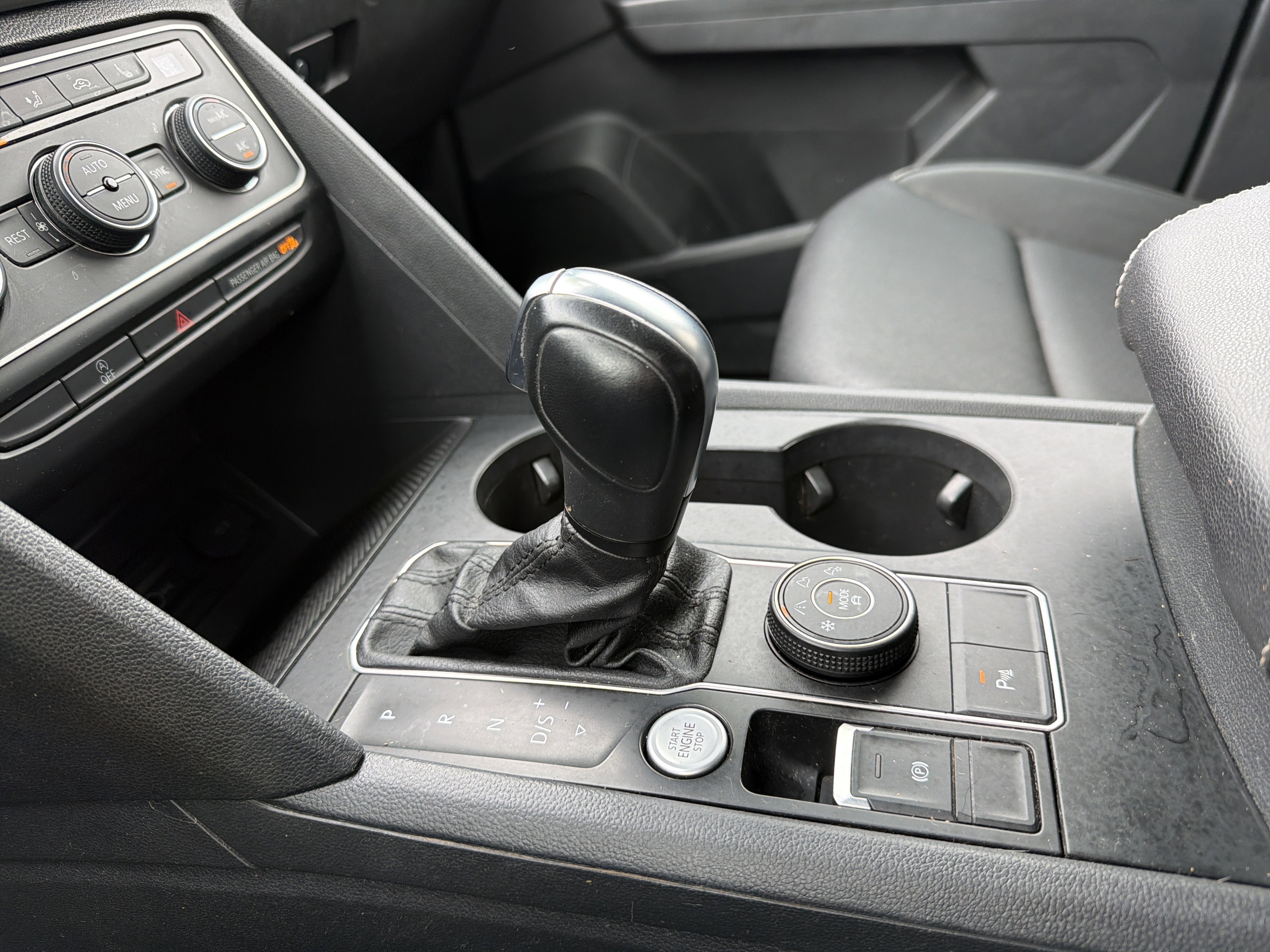 2021 Volkswagen Atlas 3.6L V6 SE w/Technology