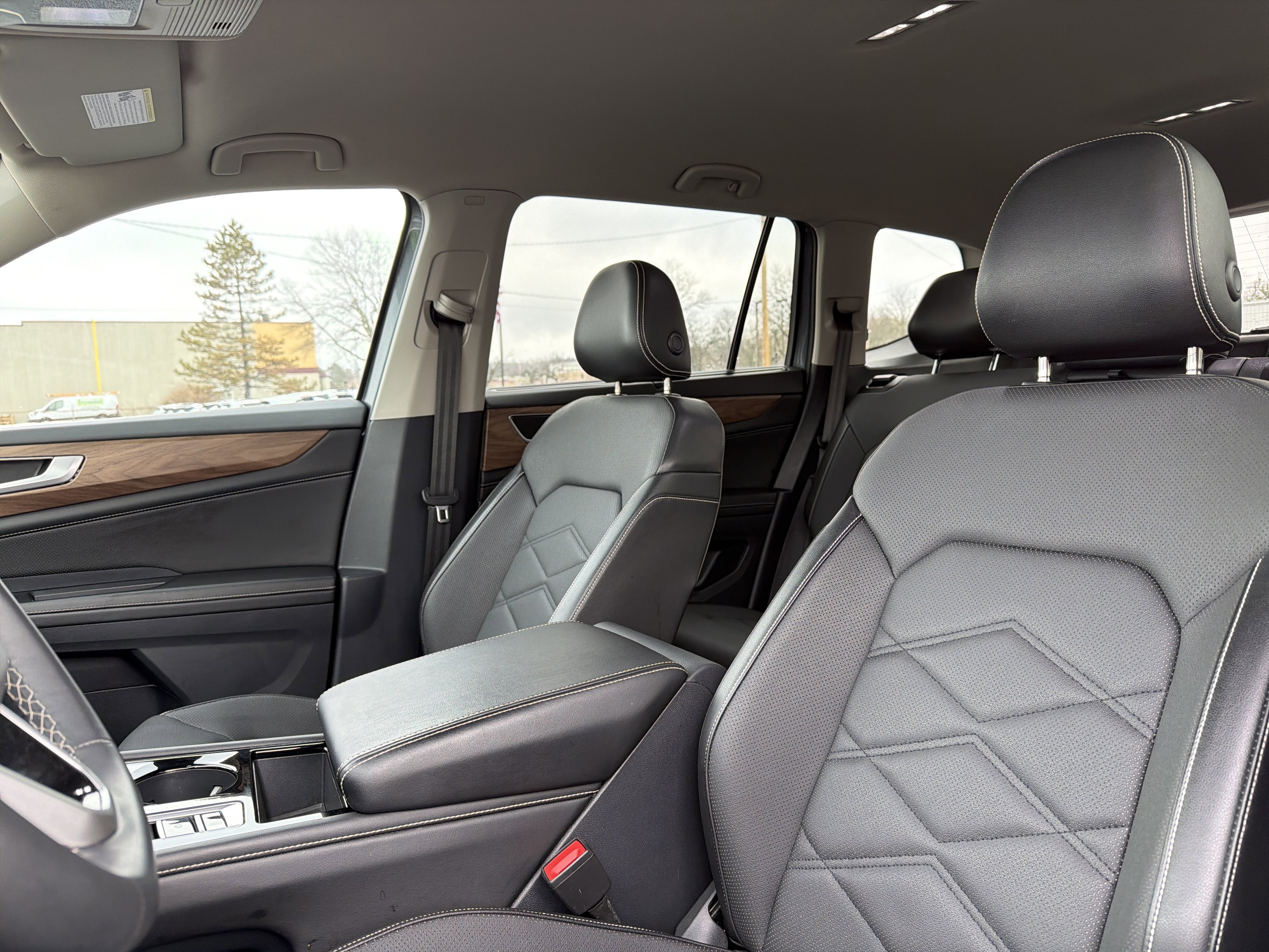 2024 Volkswagen Atlas 2.0T SE w/Technology