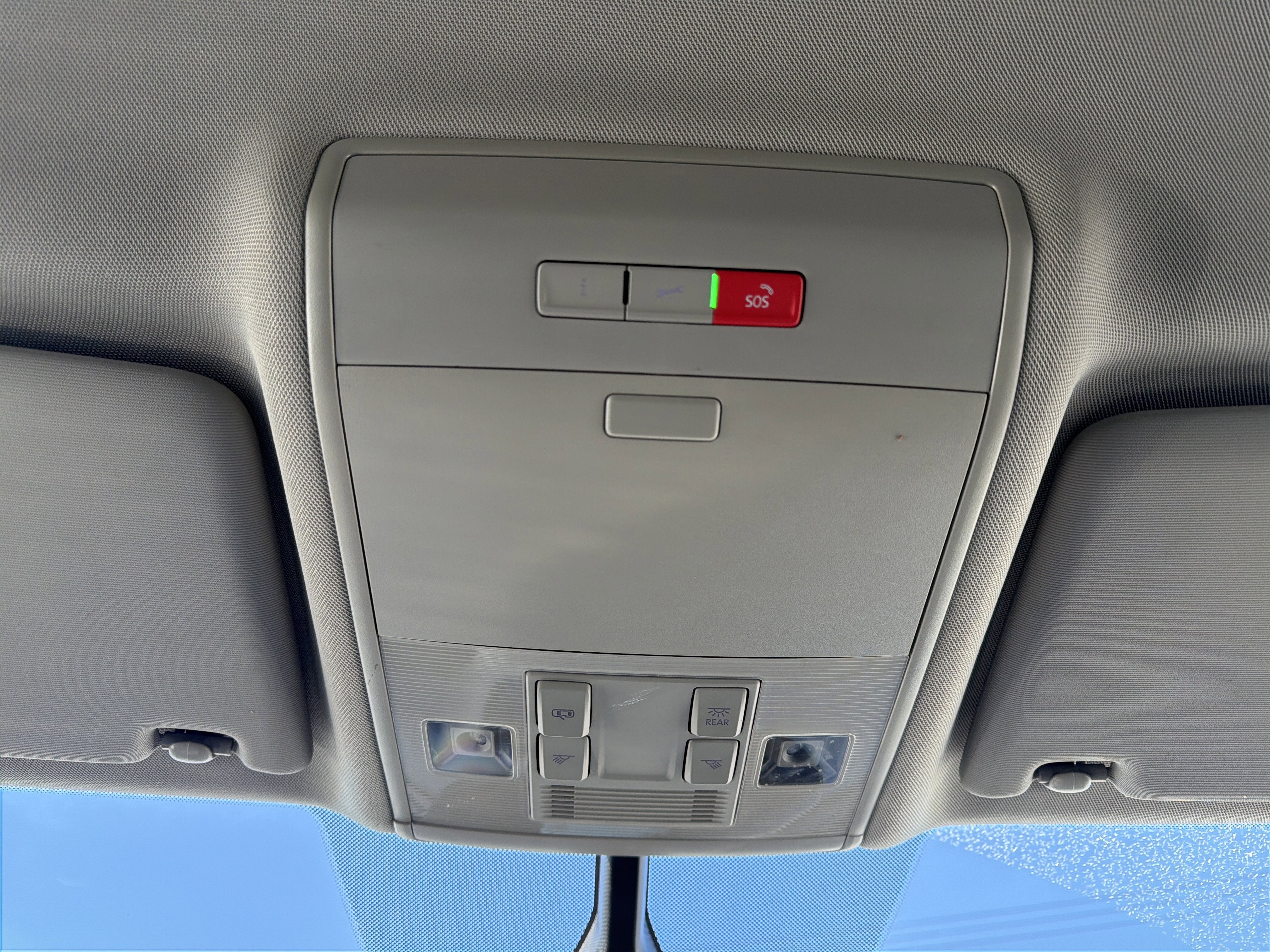 2023 Volkswagen Atlas 3.6L V6 SE w/Technology