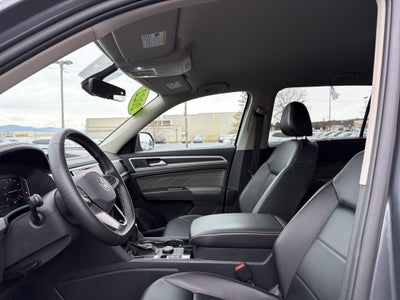 2022 Volkswagen Atlas 3.6L V6 SE w/Technology