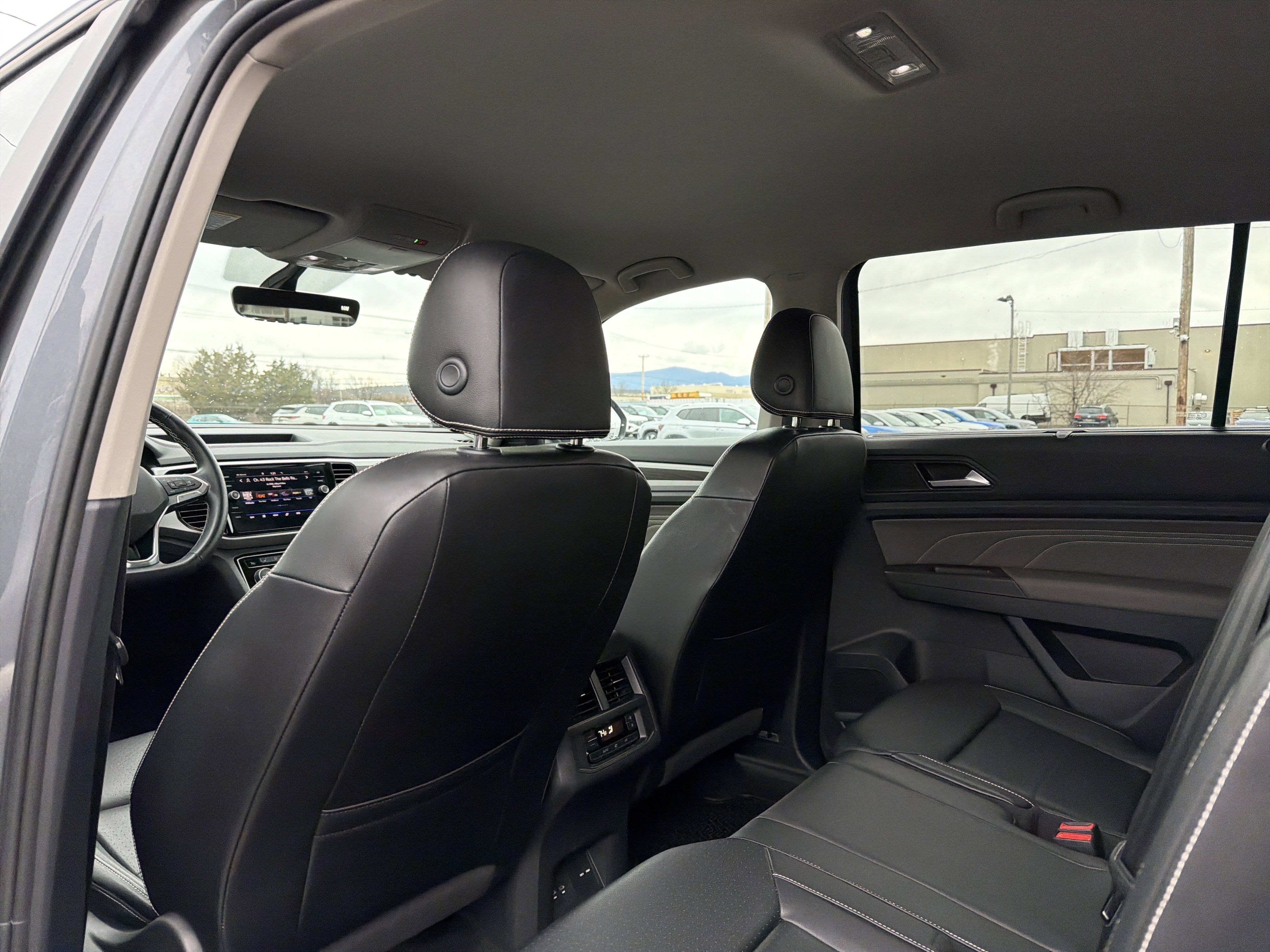 2022 Volkswagen Atlas 3.6L V6 SE w/Technology