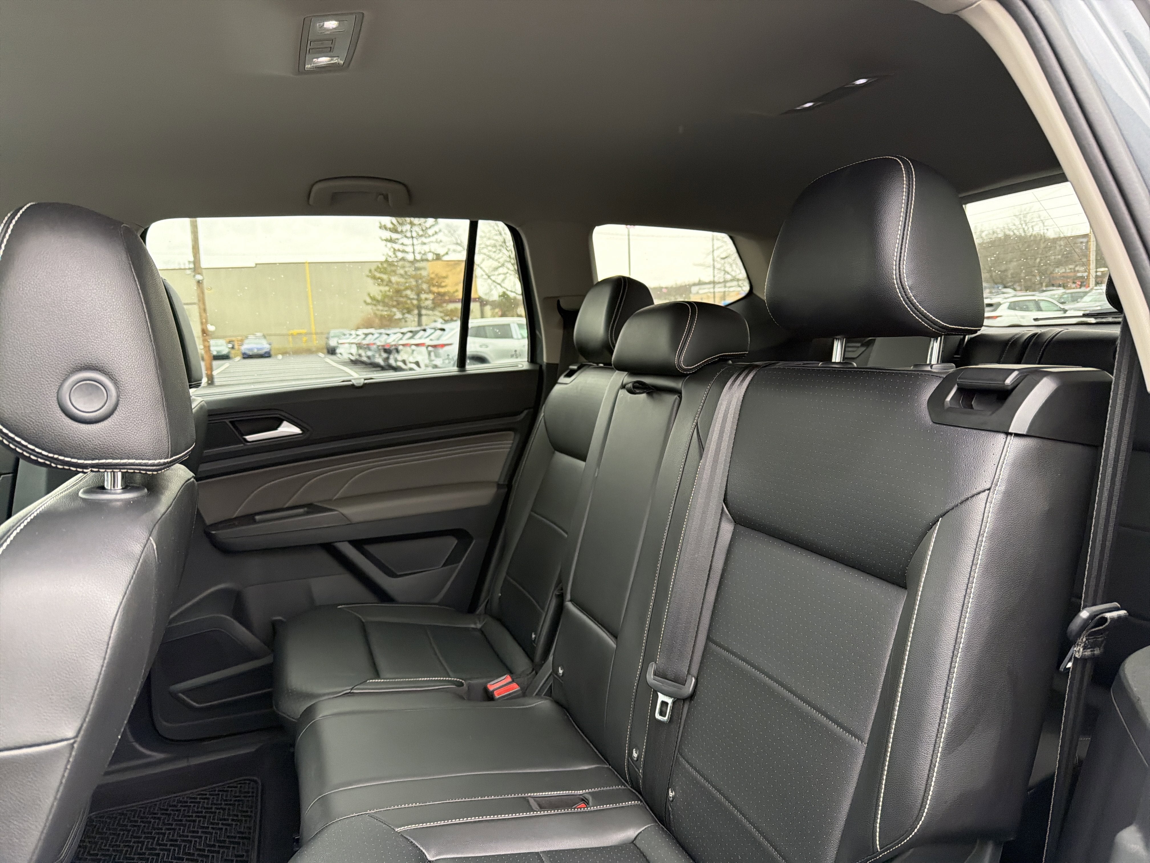 2022 Volkswagen Atlas 3.6L V6 SE w/Technology