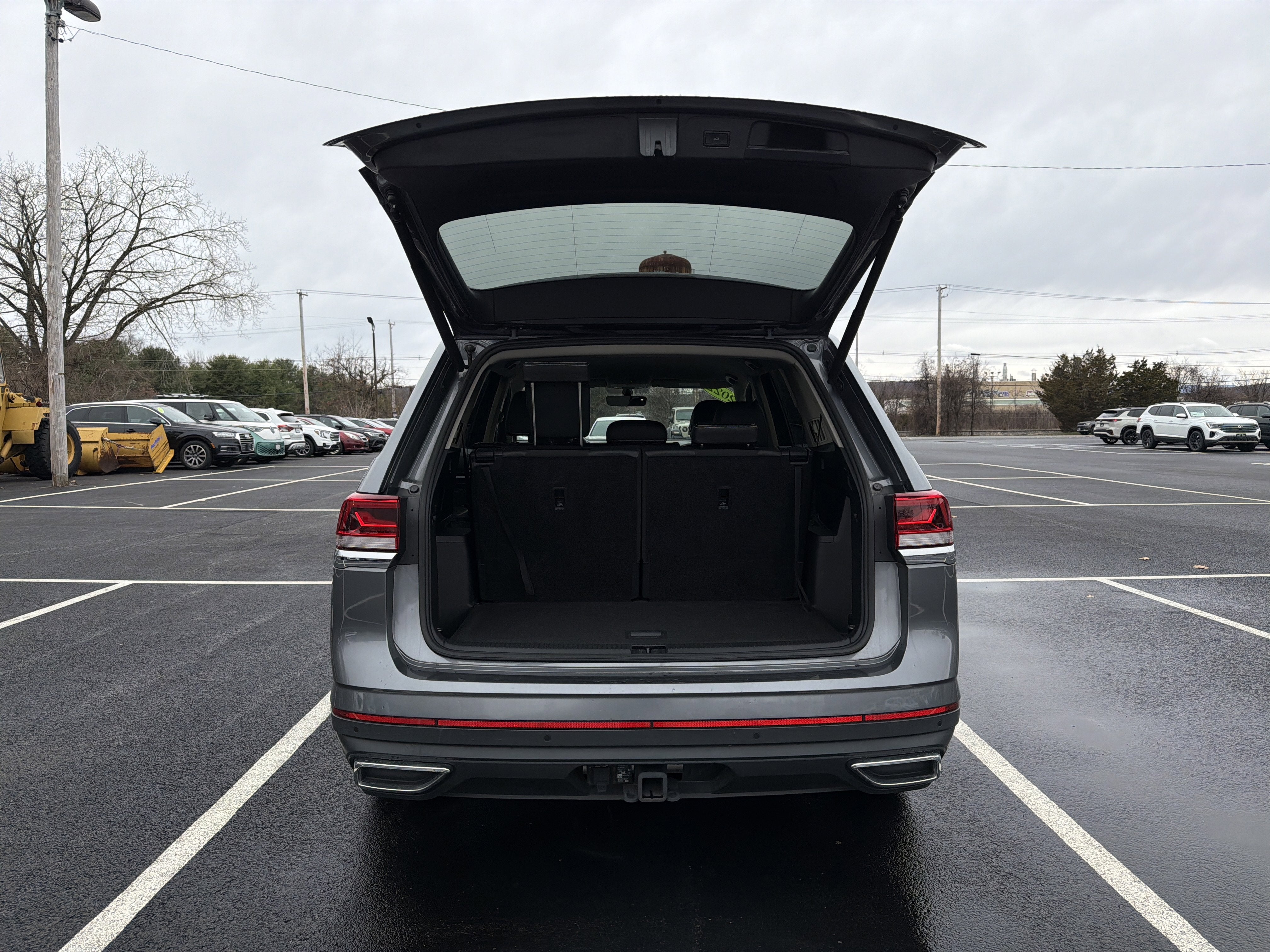 2022 Volkswagen Atlas 3.6L V6 SE w/Technology