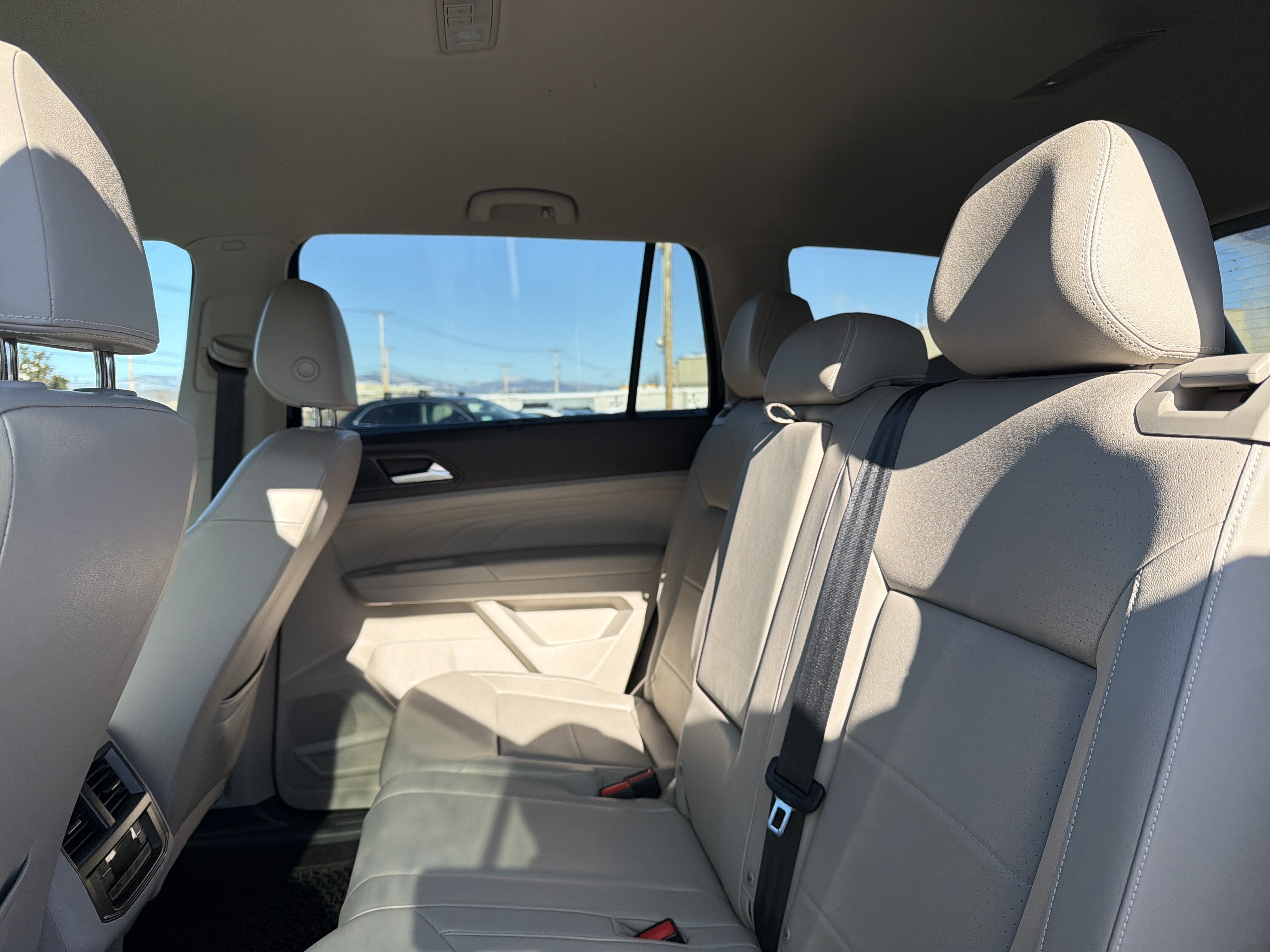 2023 Volkswagen Atlas 3.6L V6 SE w/Technology