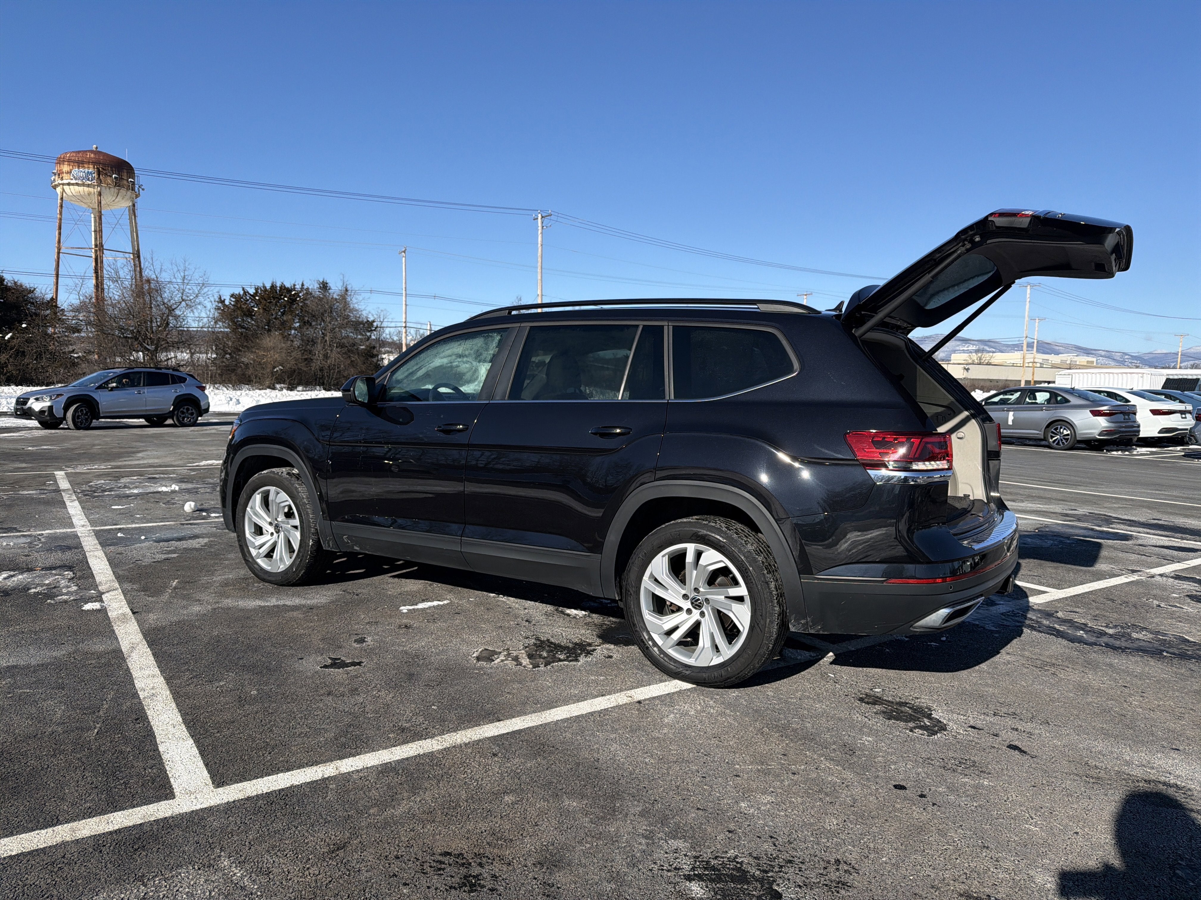 2023 Volkswagen Atlas 3.6L V6 SE w/Technology
