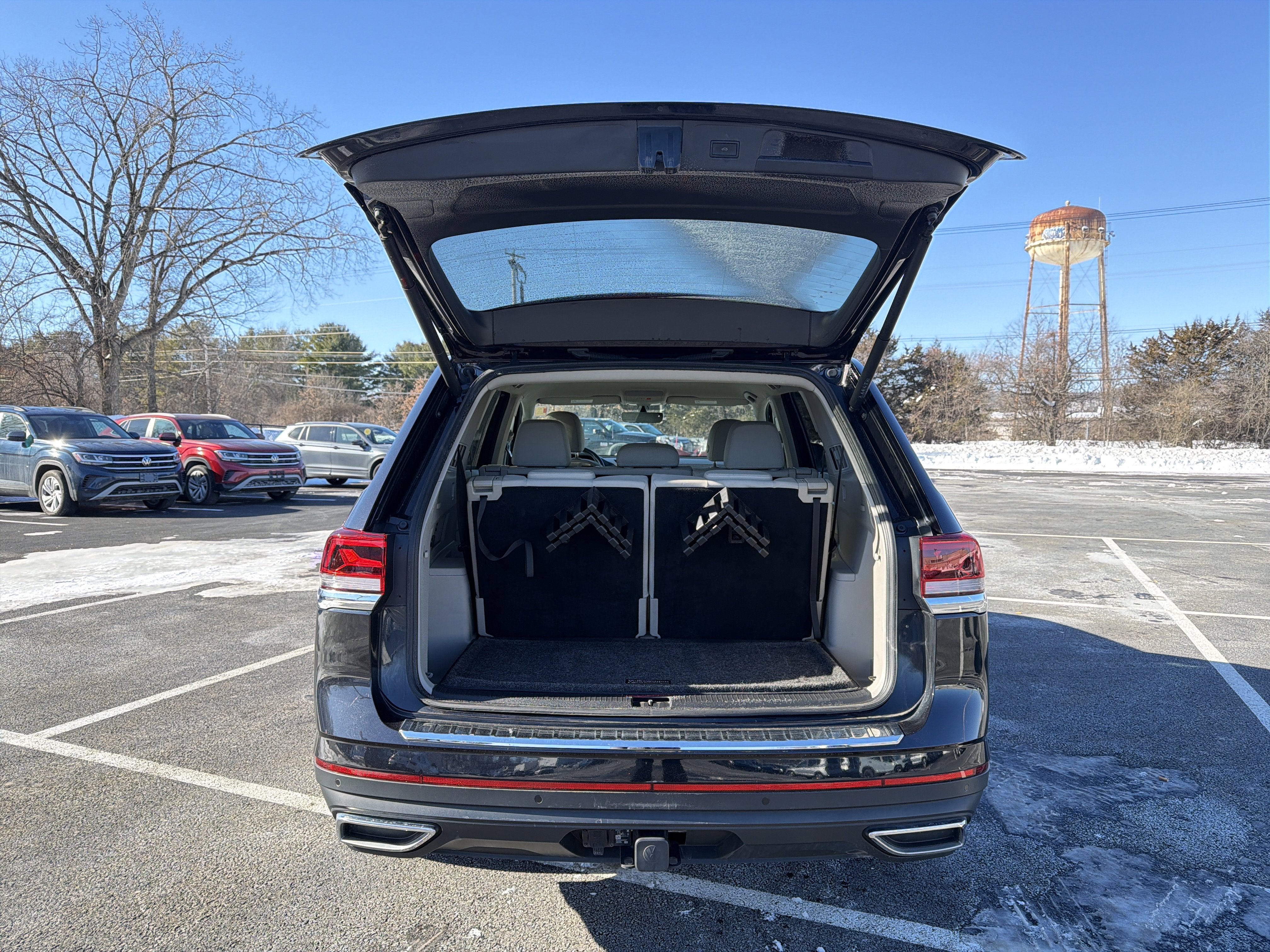 2023 Volkswagen Atlas 3.6L V6 SE w/Technology