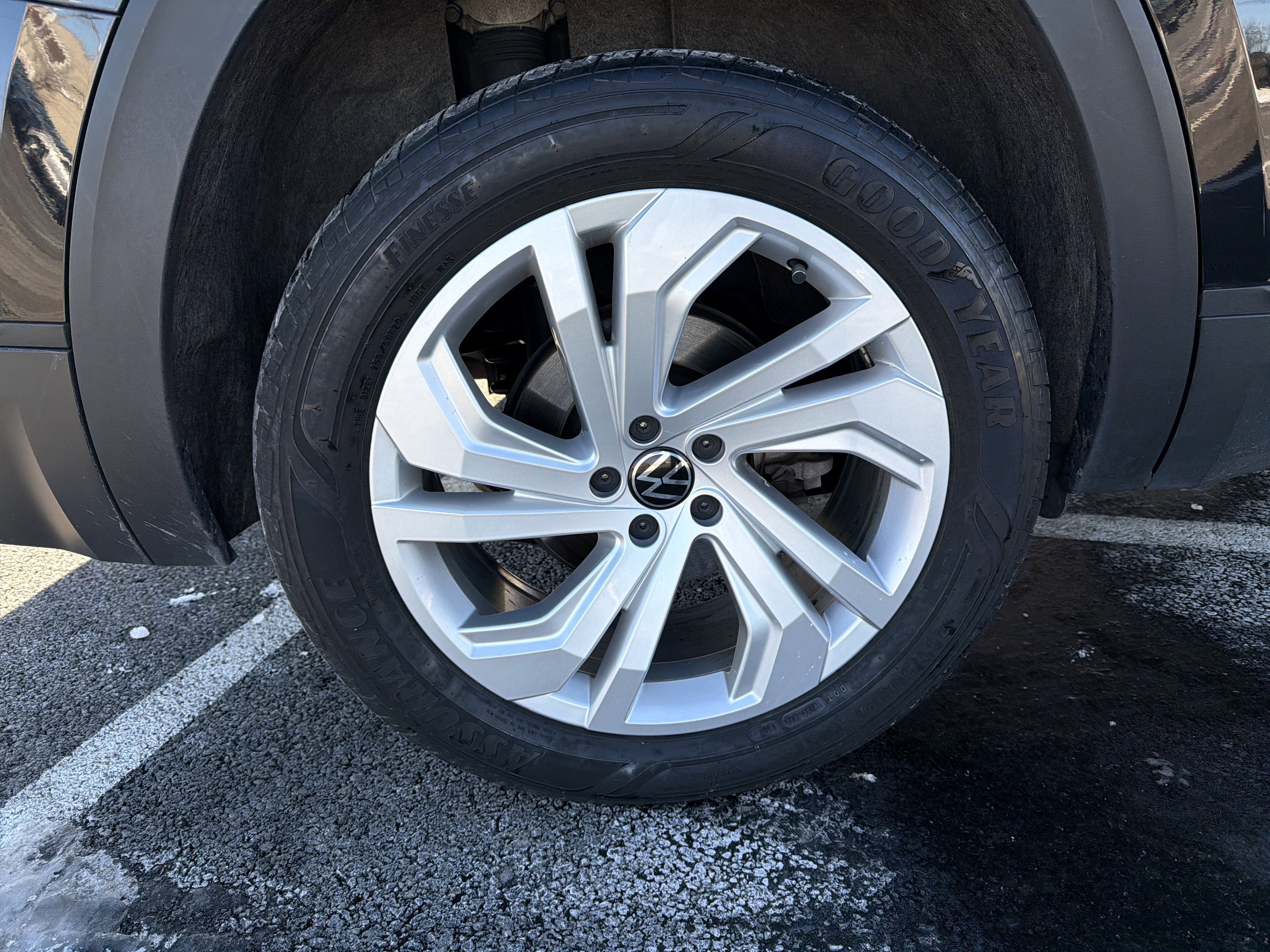 2023 Volkswagen Atlas 3.6L V6 SE w/Technology