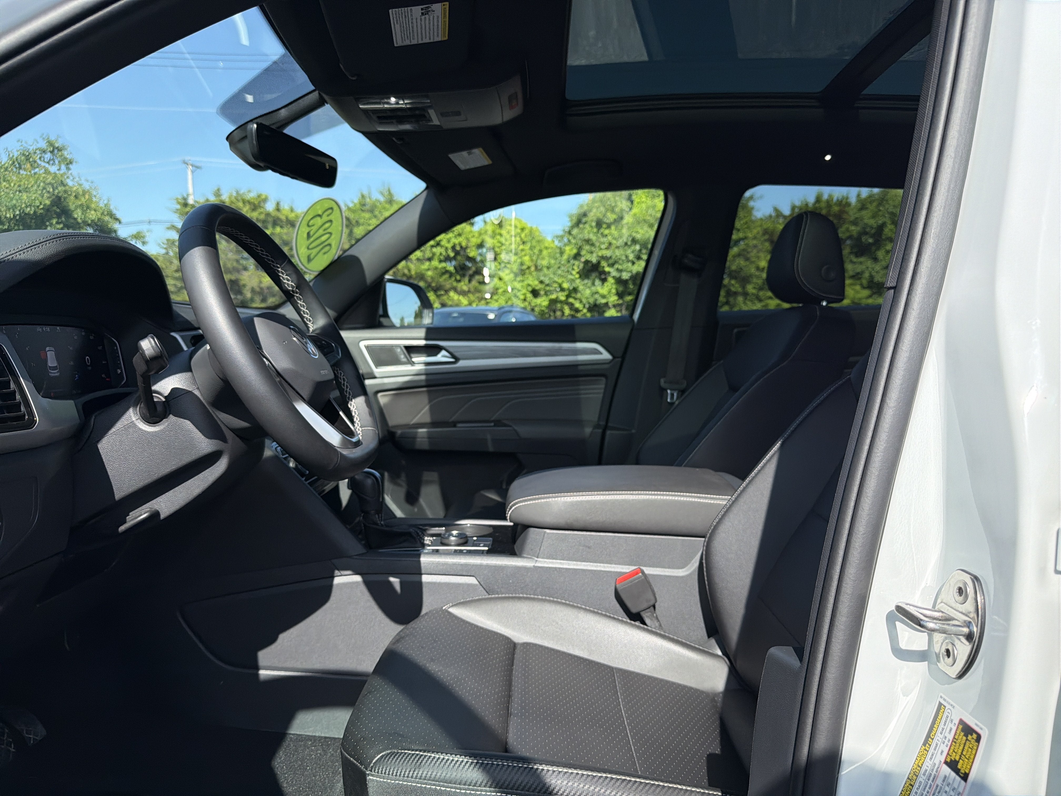2023 Volkswagen Atlas Cross Sport 2.0T SE w/Technology