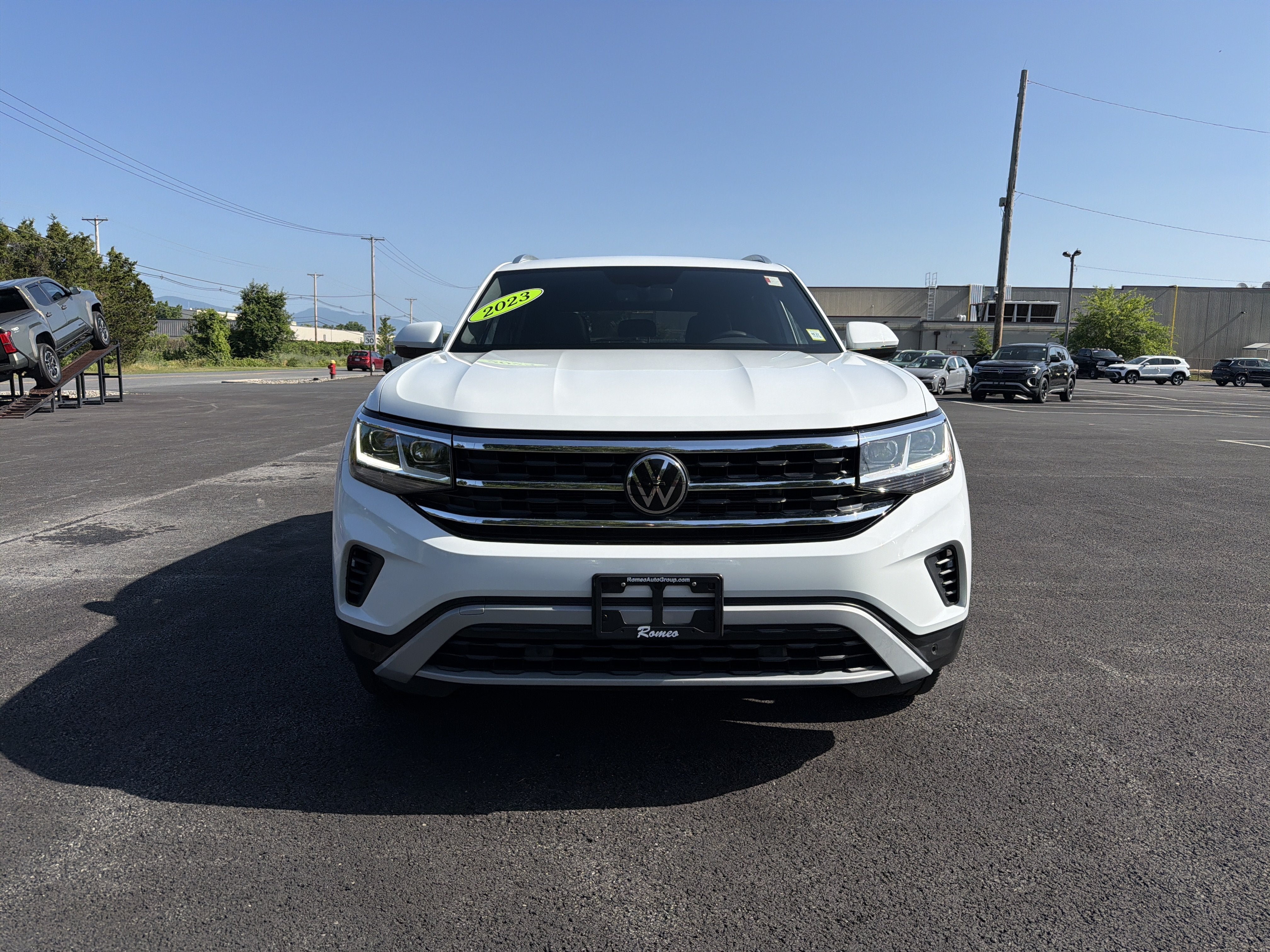 2023 Volkswagen Atlas Cross Sport 2.0T SE w/Technology