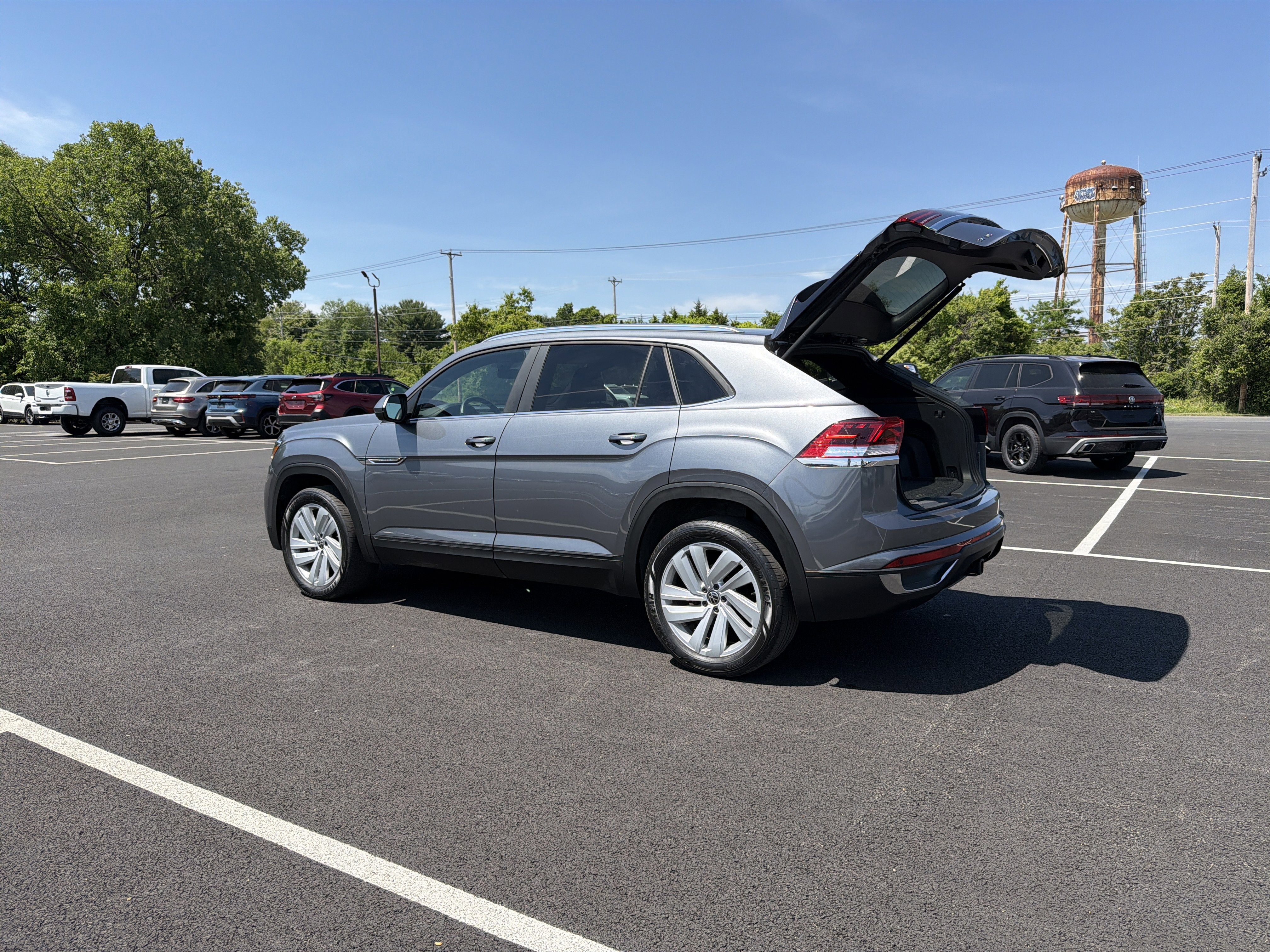 2023 Volkswagen Atlas Cross Sport 3.6L V6 SE w/Technology