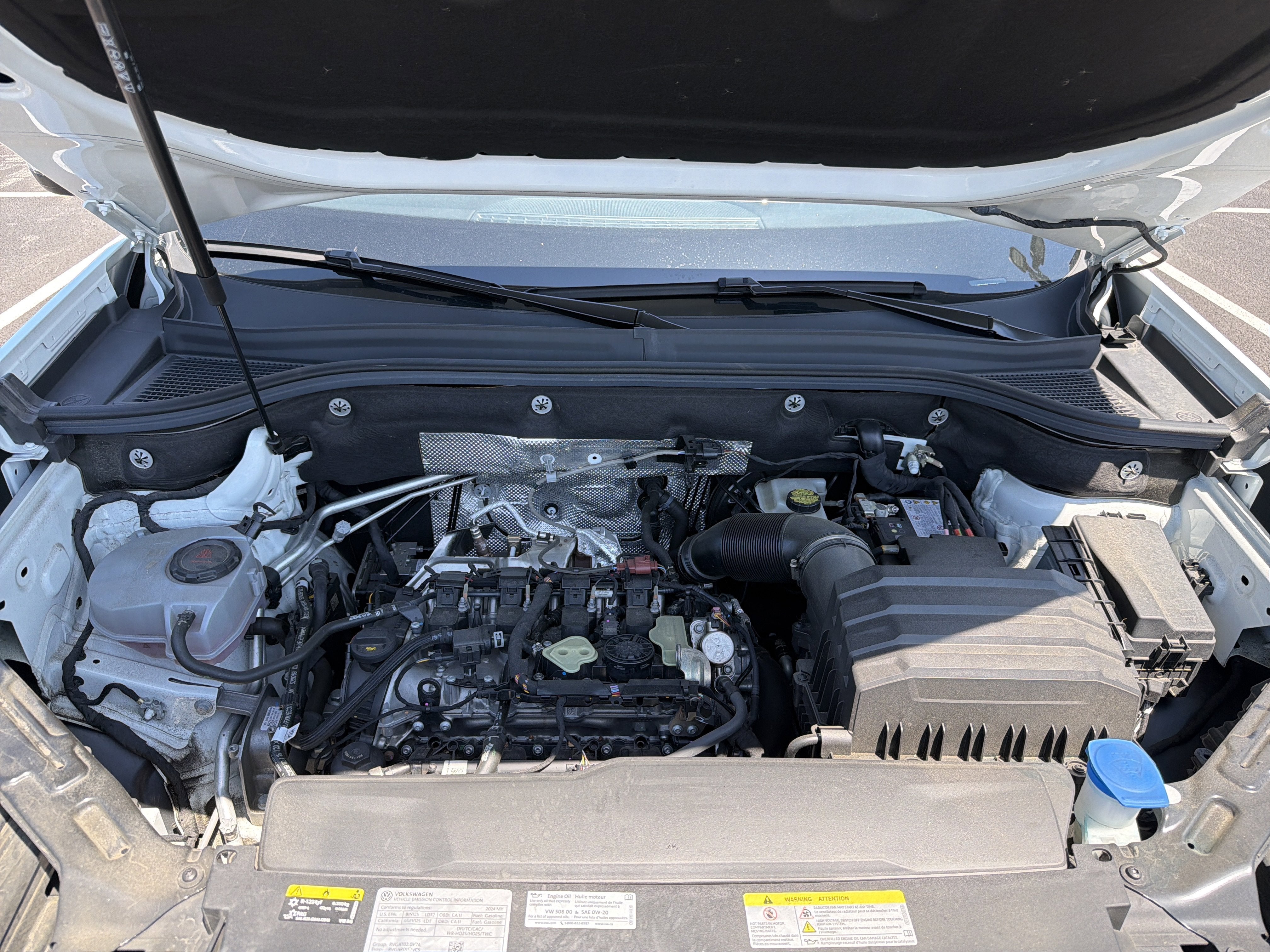 2024 Volkswagen Atlas Cross Sport 2.0T SE w/Technology