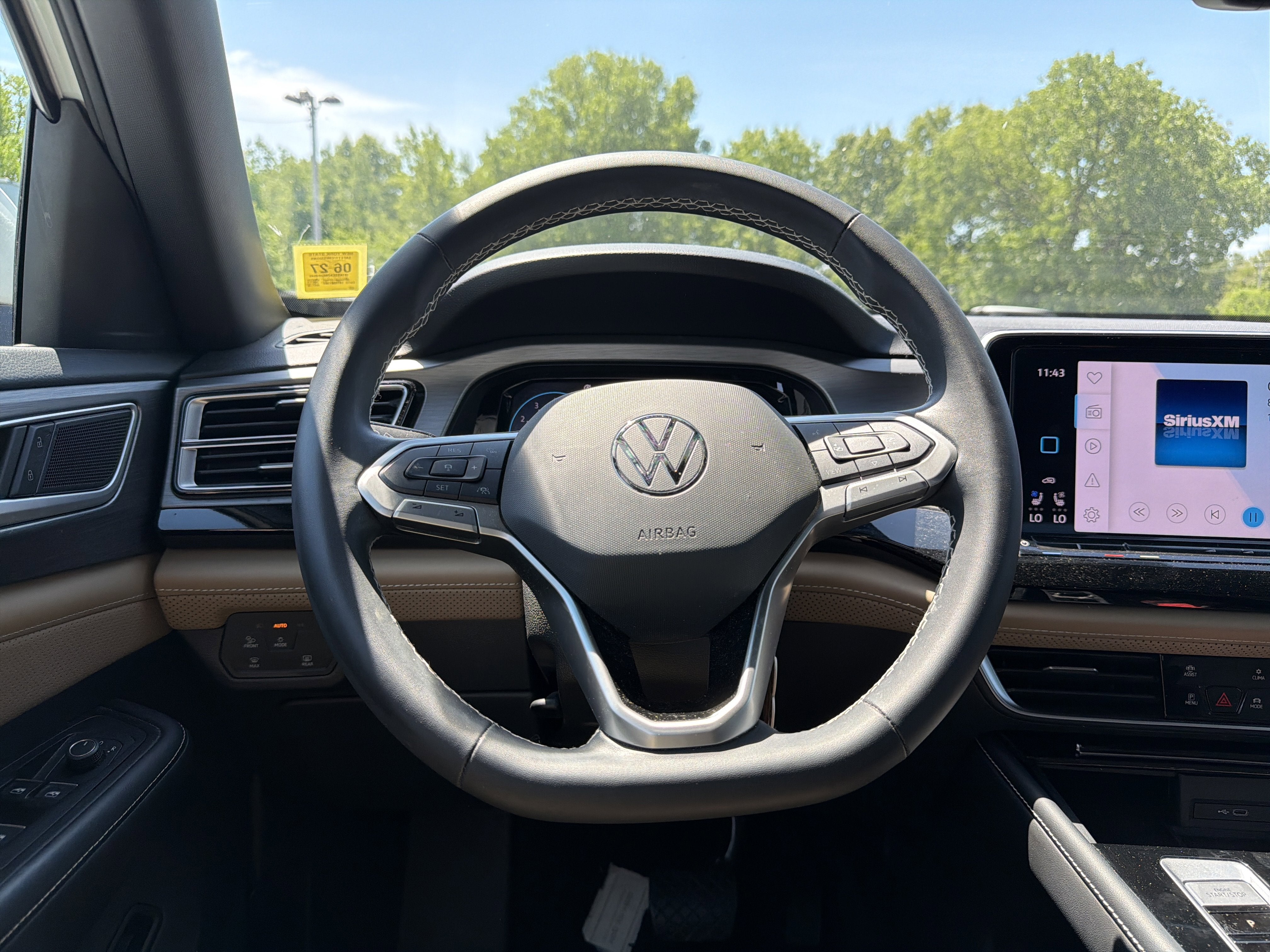2024 Volkswagen Atlas Cross Sport 2.0T SE w/Technology