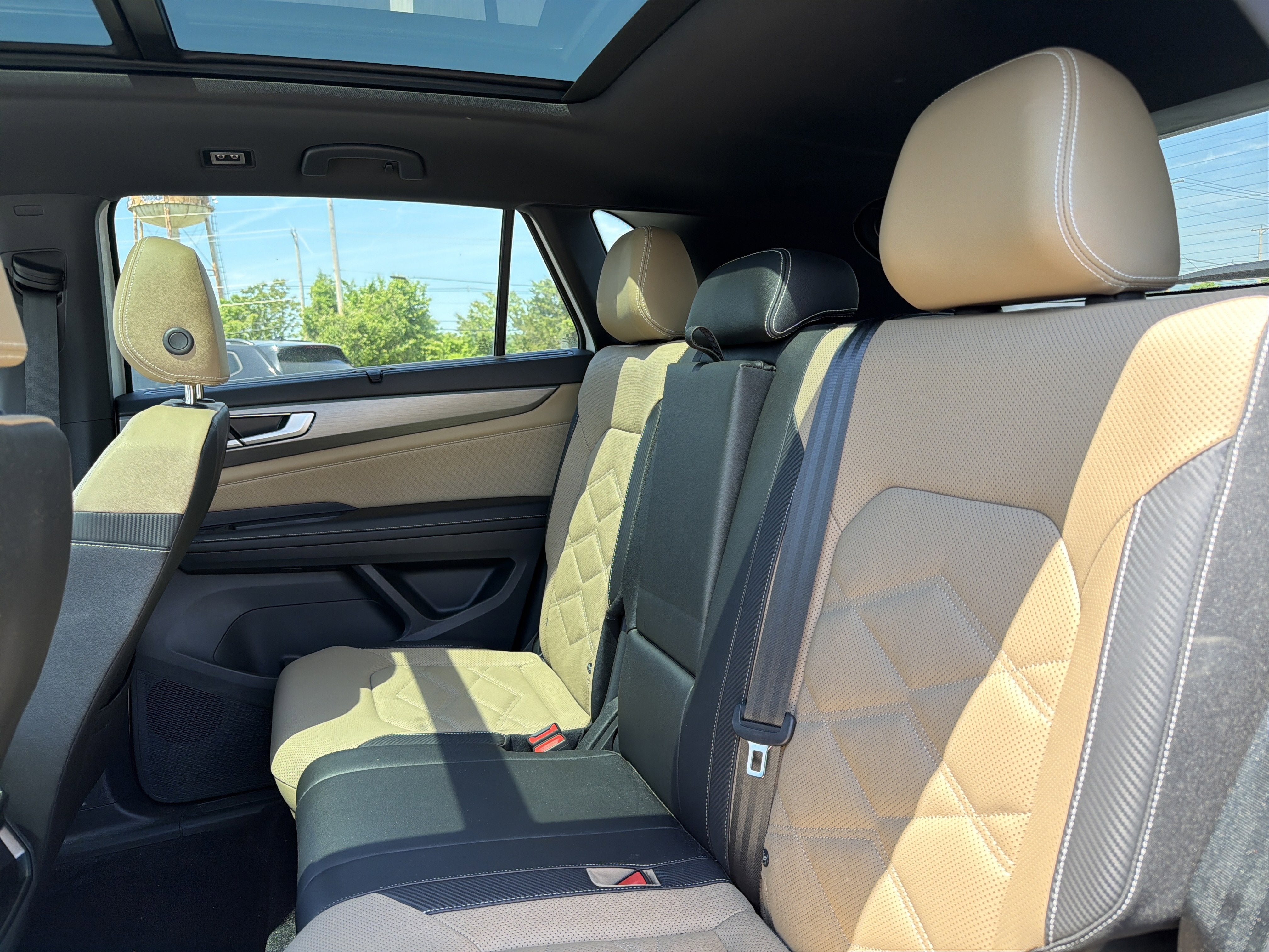 2024 Volkswagen Atlas Cross Sport 2.0T SE w/Technology