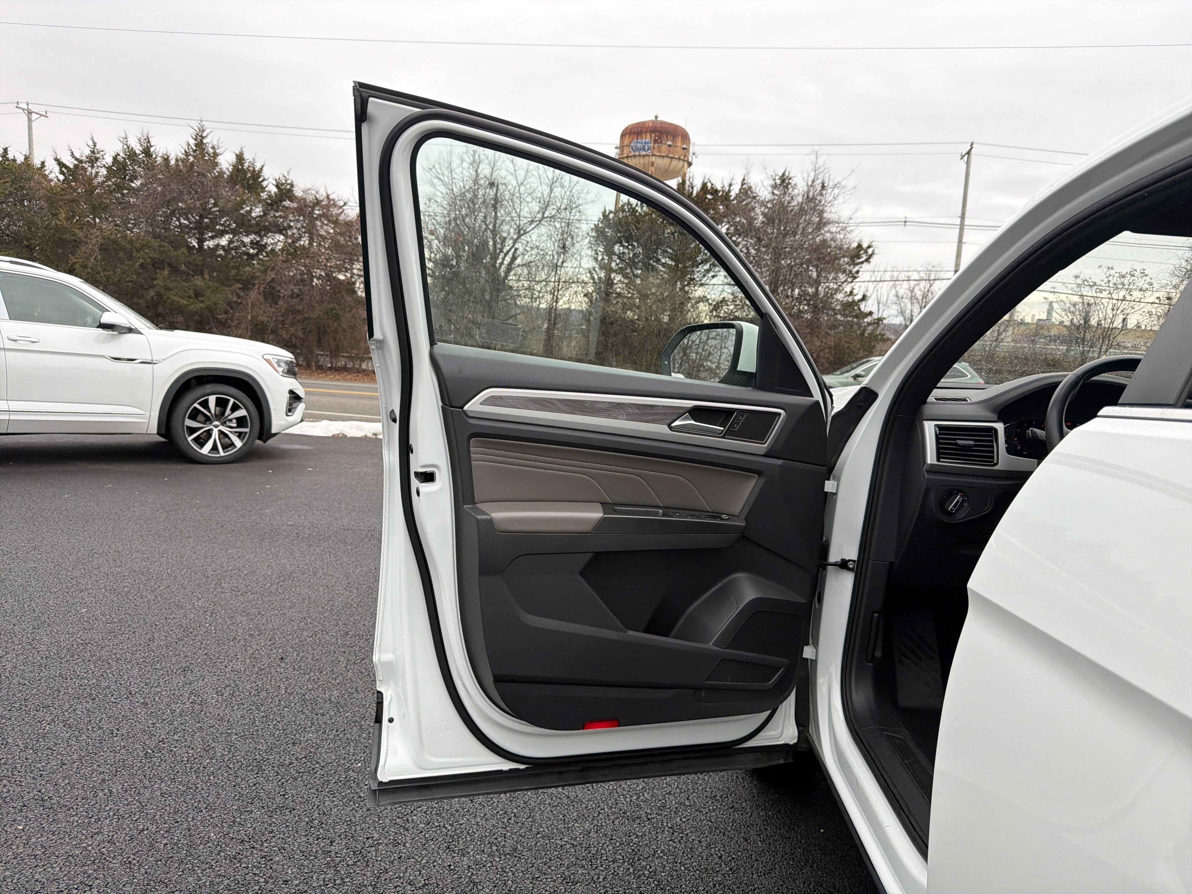 2022 Volkswagen Atlas Cross Sport 3.6L V6 SE w/Technology
