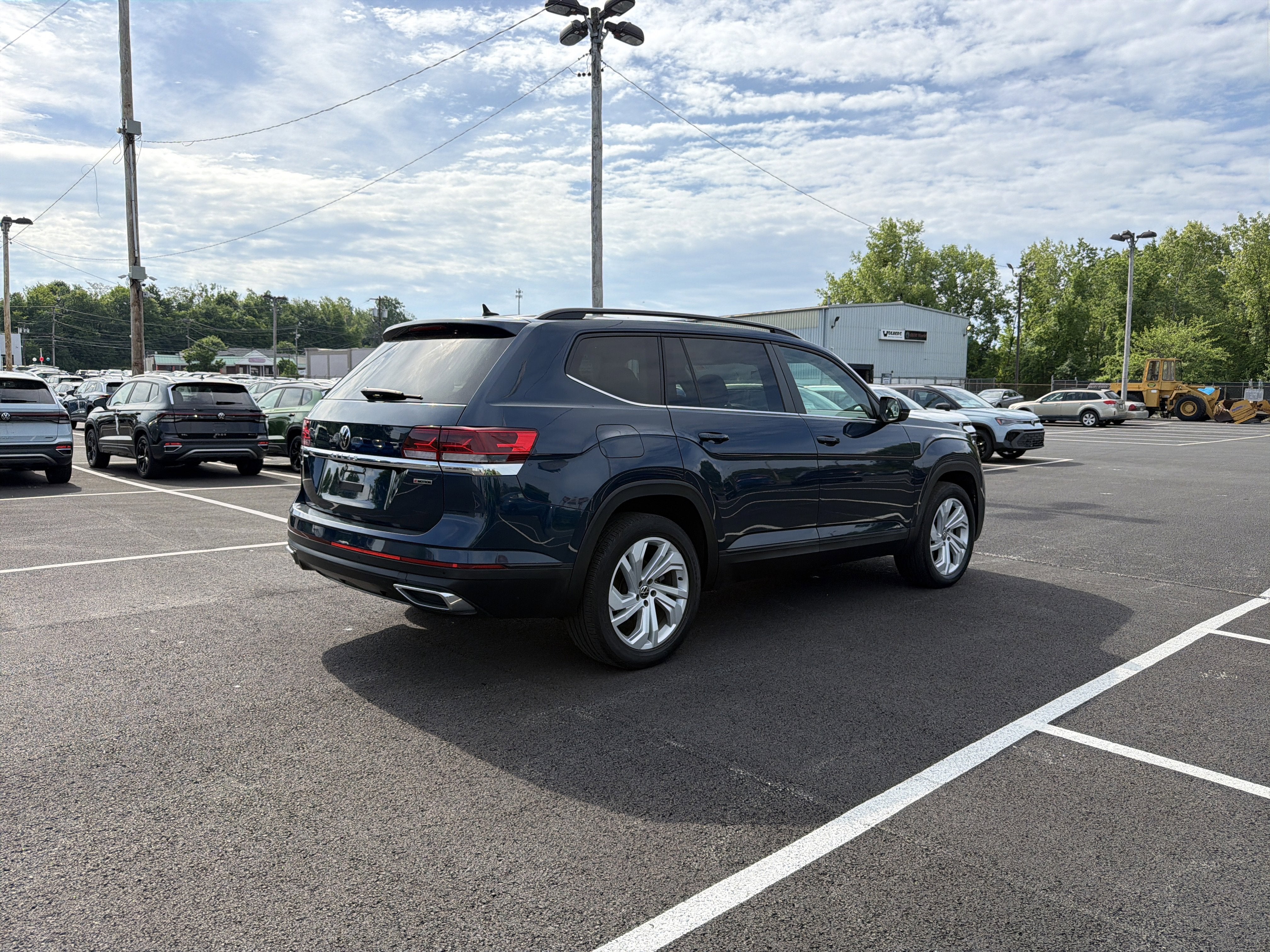 2022 Volkswagen Atlas 2.0T SE w/Technology
