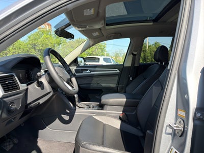 2022 Volkswagen Atlas 3.6L V6 SE w/Technology