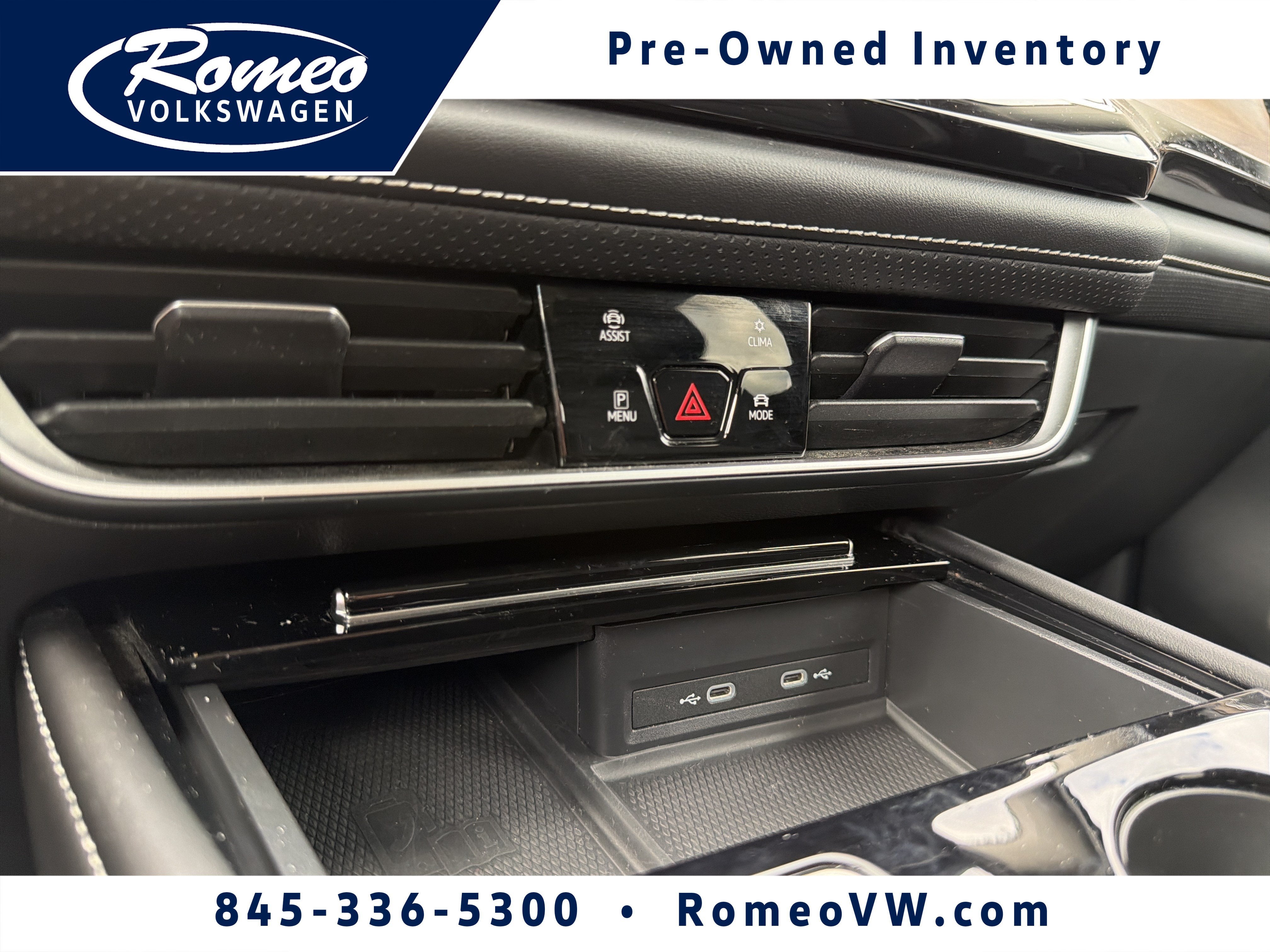 2024 Volkswagen Atlas 2.0T SE w/Technology
