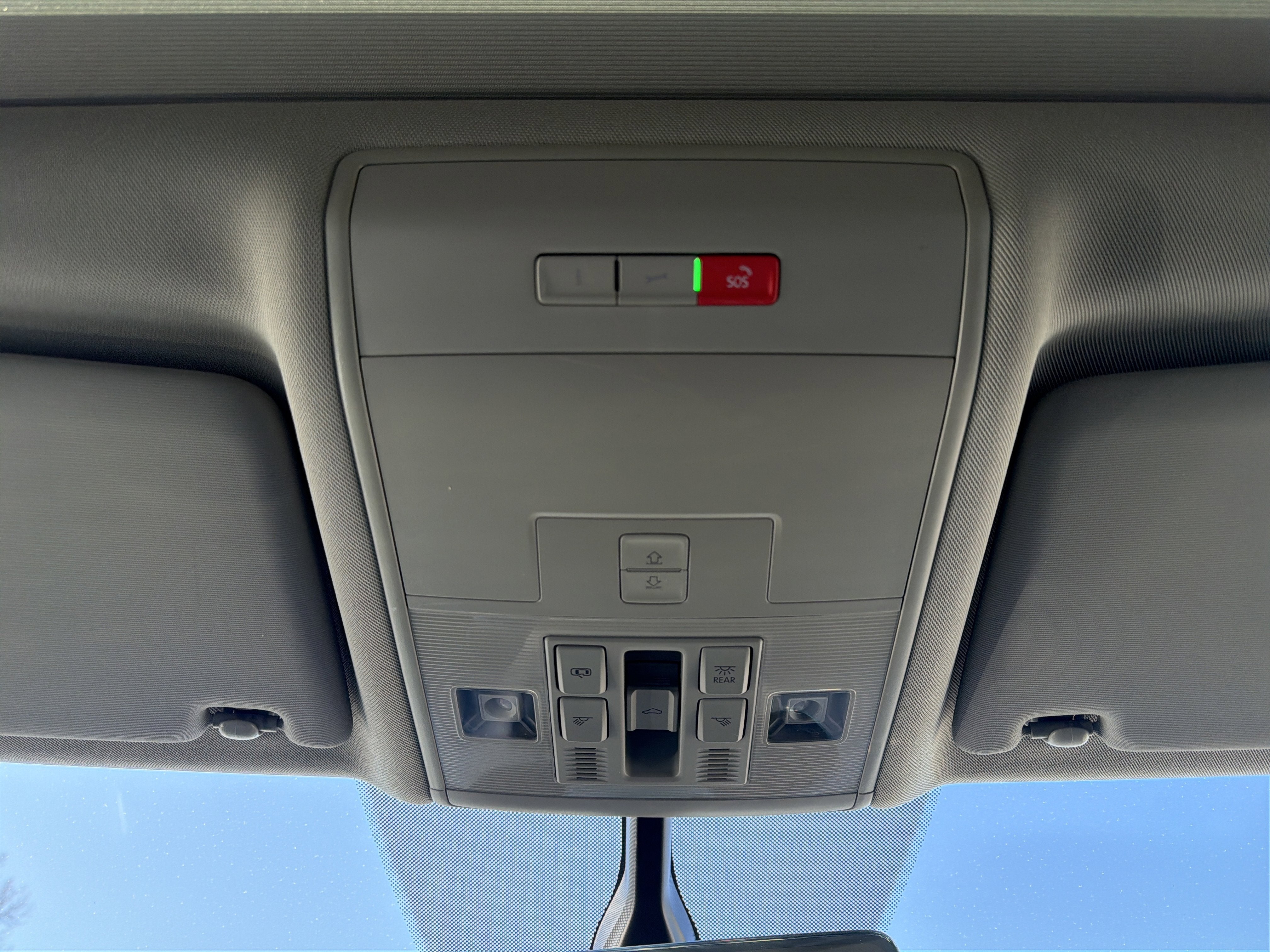 2023 Volkswagen Atlas 3.6L V6 SE w/Technology