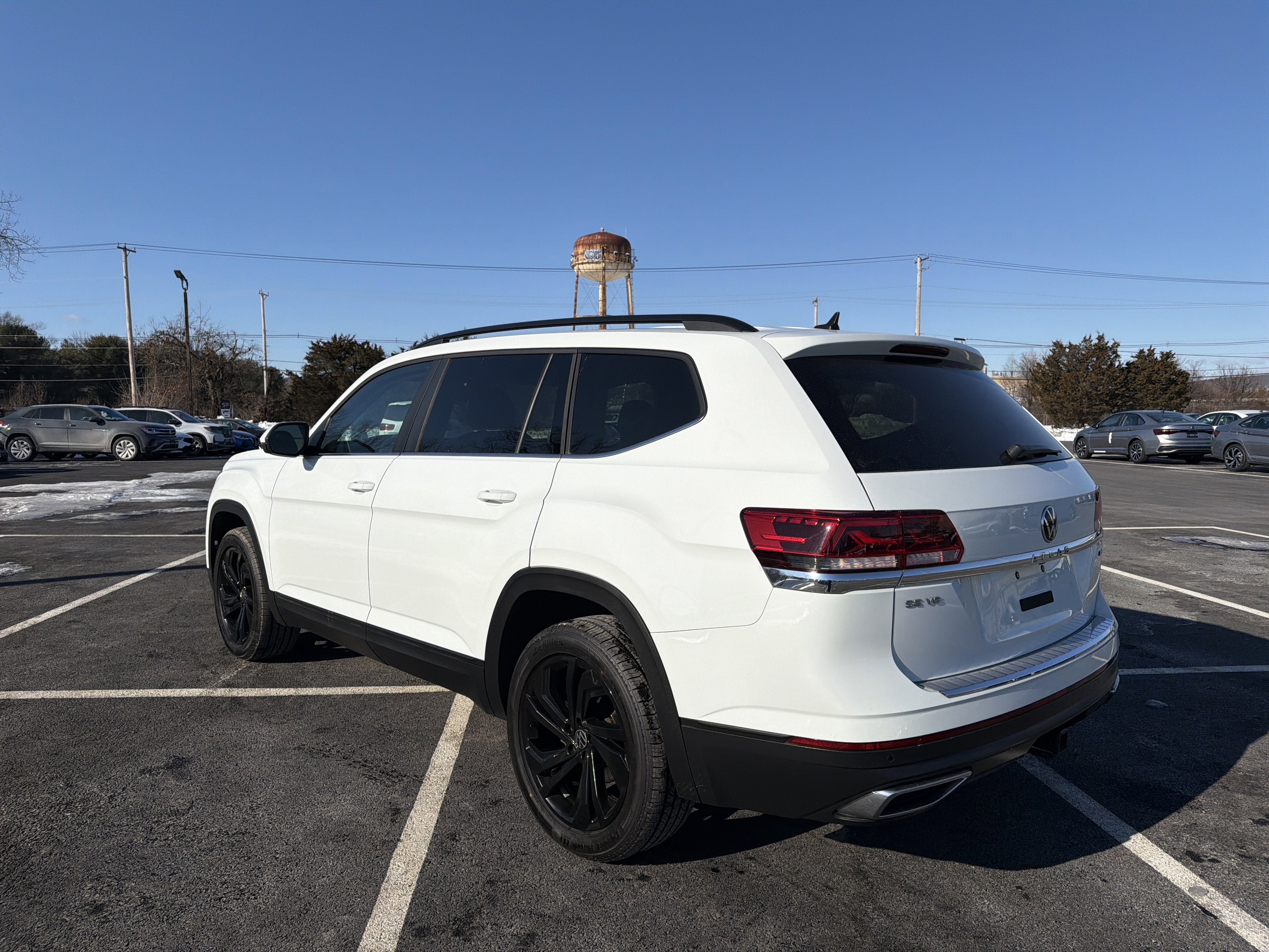 2023 Volkswagen Atlas 3.6L V6 SE w/Technology