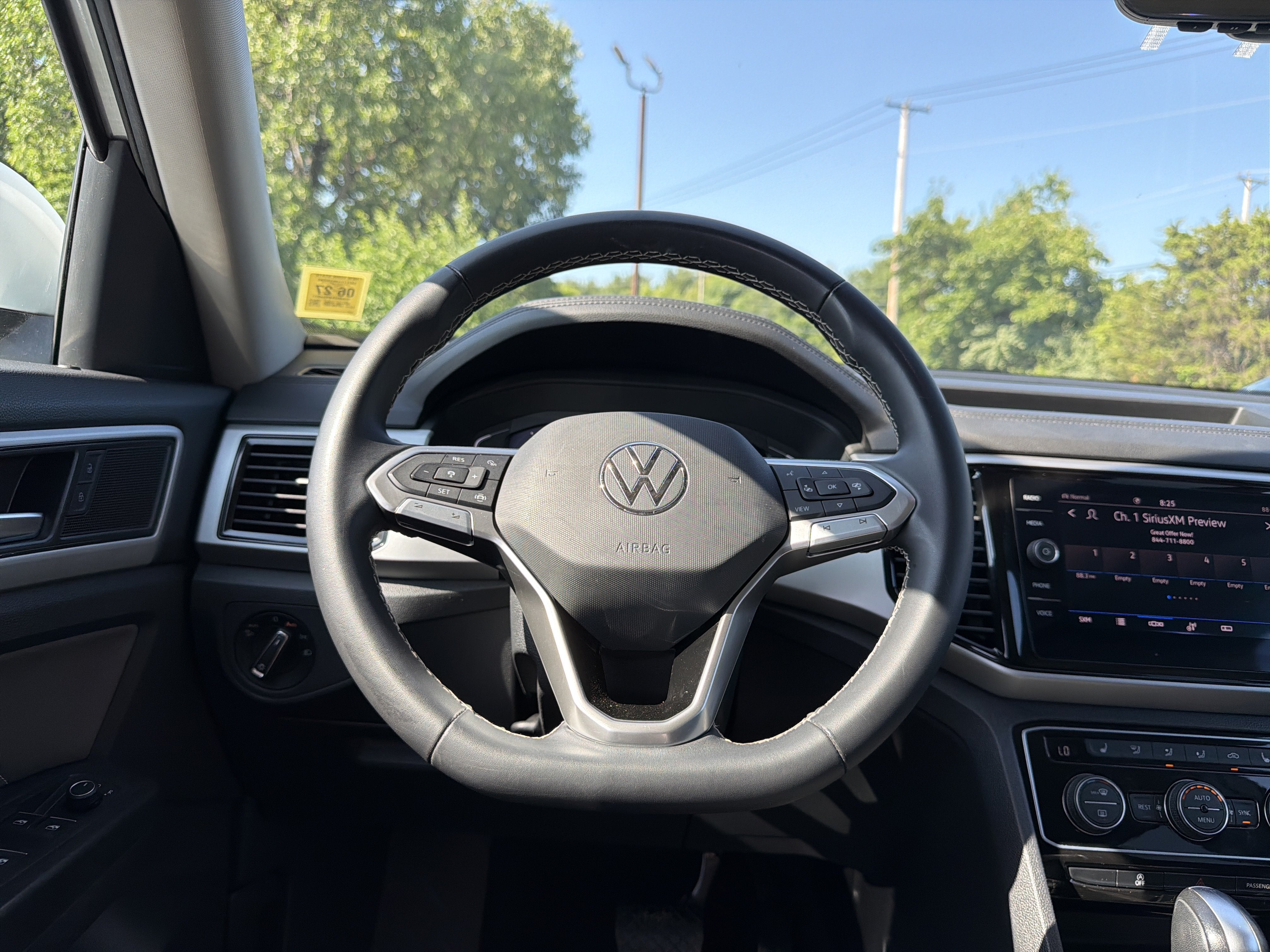 2023 Volkswagen Atlas 3.6L V6 SE w/Technology