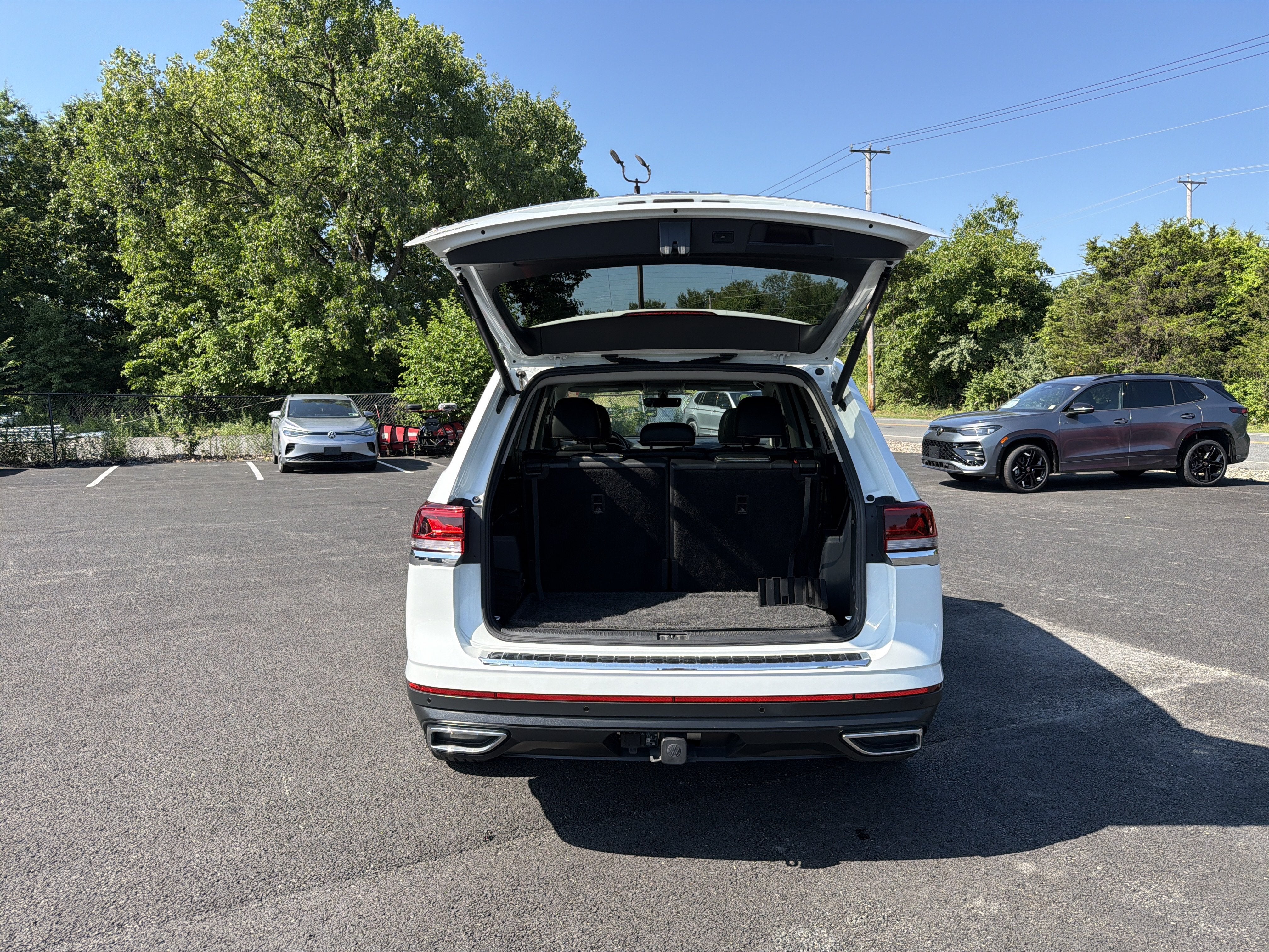 2023 Volkswagen Atlas 3.6L V6 SE w/Technology