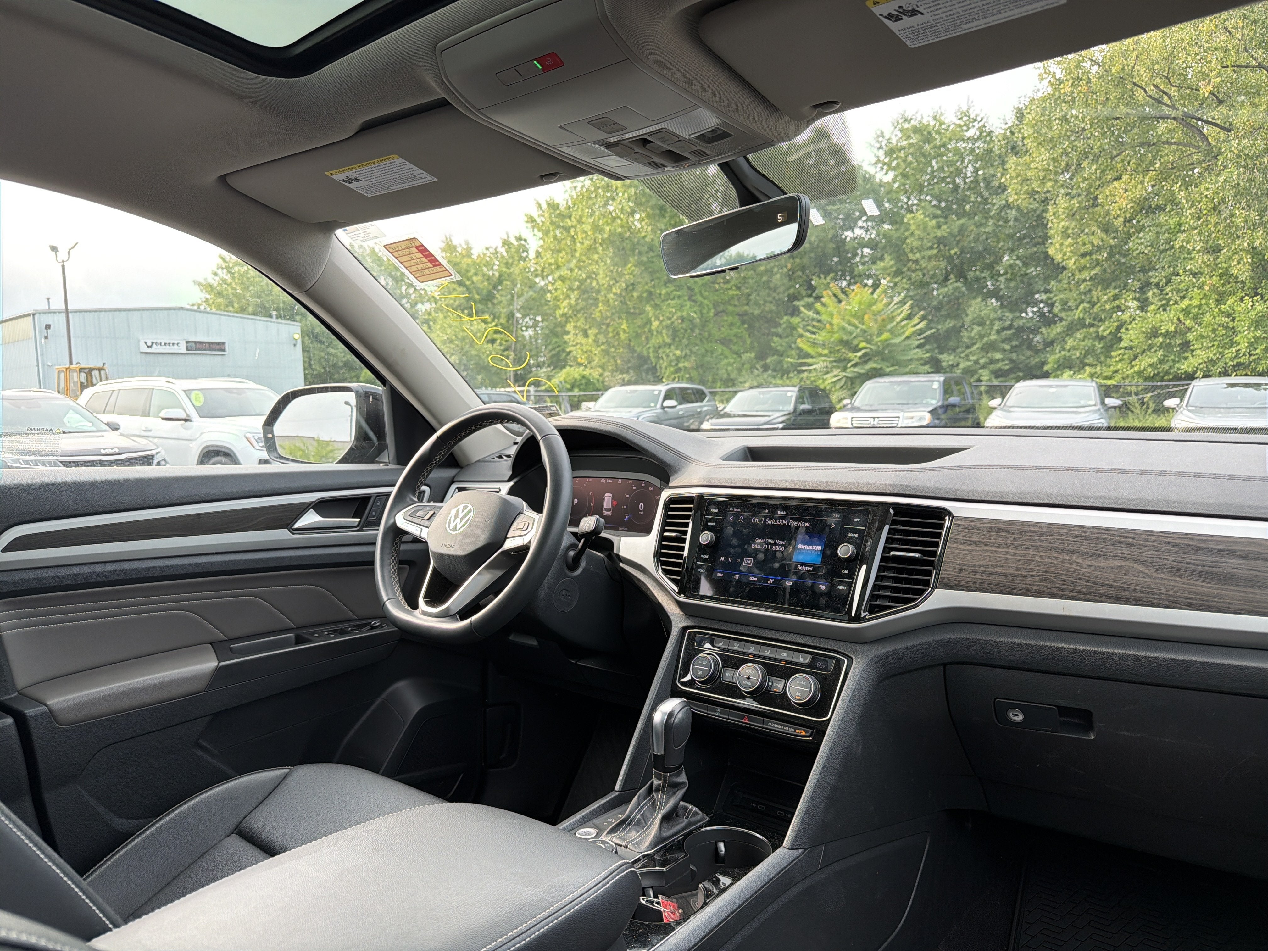 2022 Volkswagen Atlas 3.6L V6 SE w/Technology