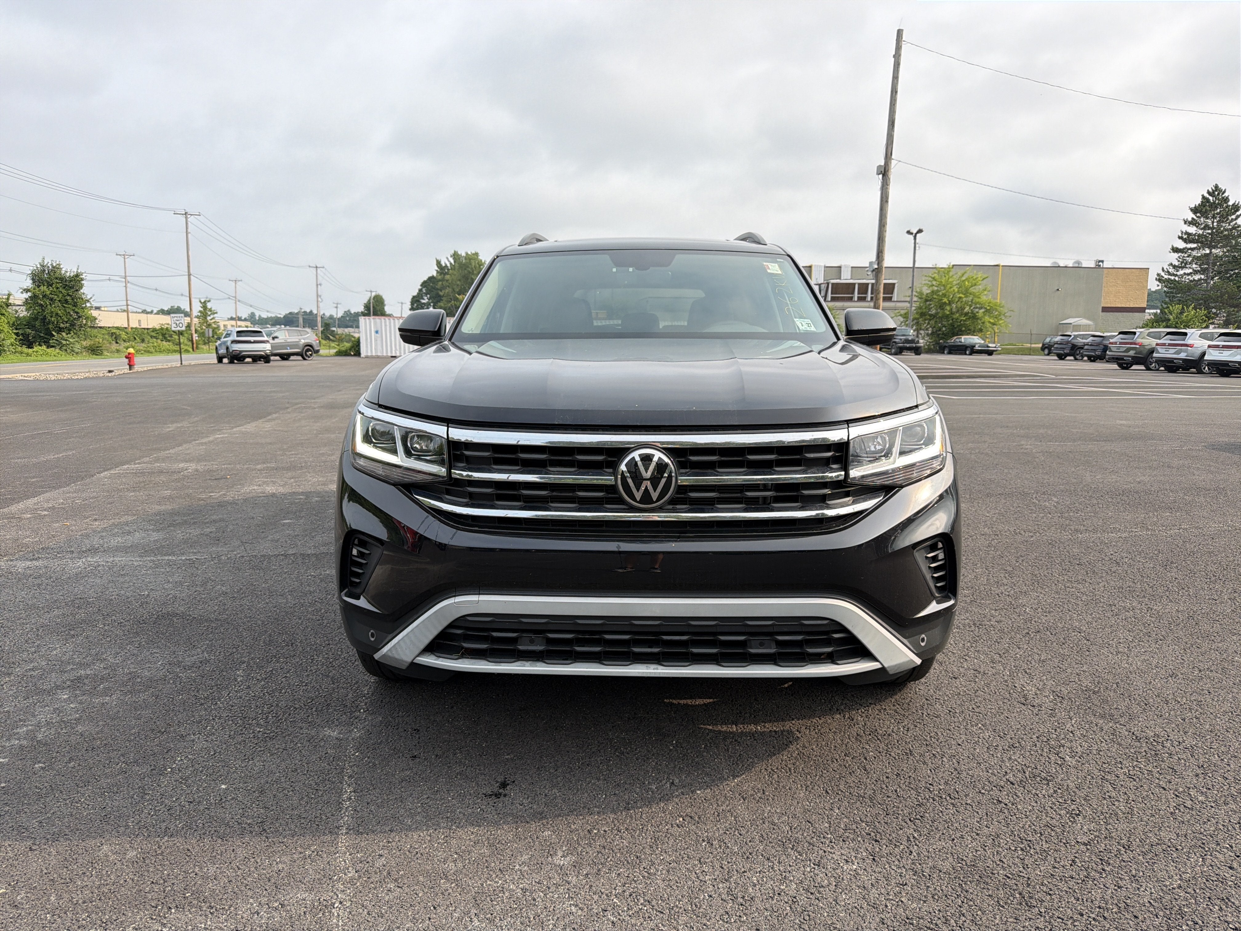 2022 Volkswagen Atlas 3.6L V6 SE w/Technology