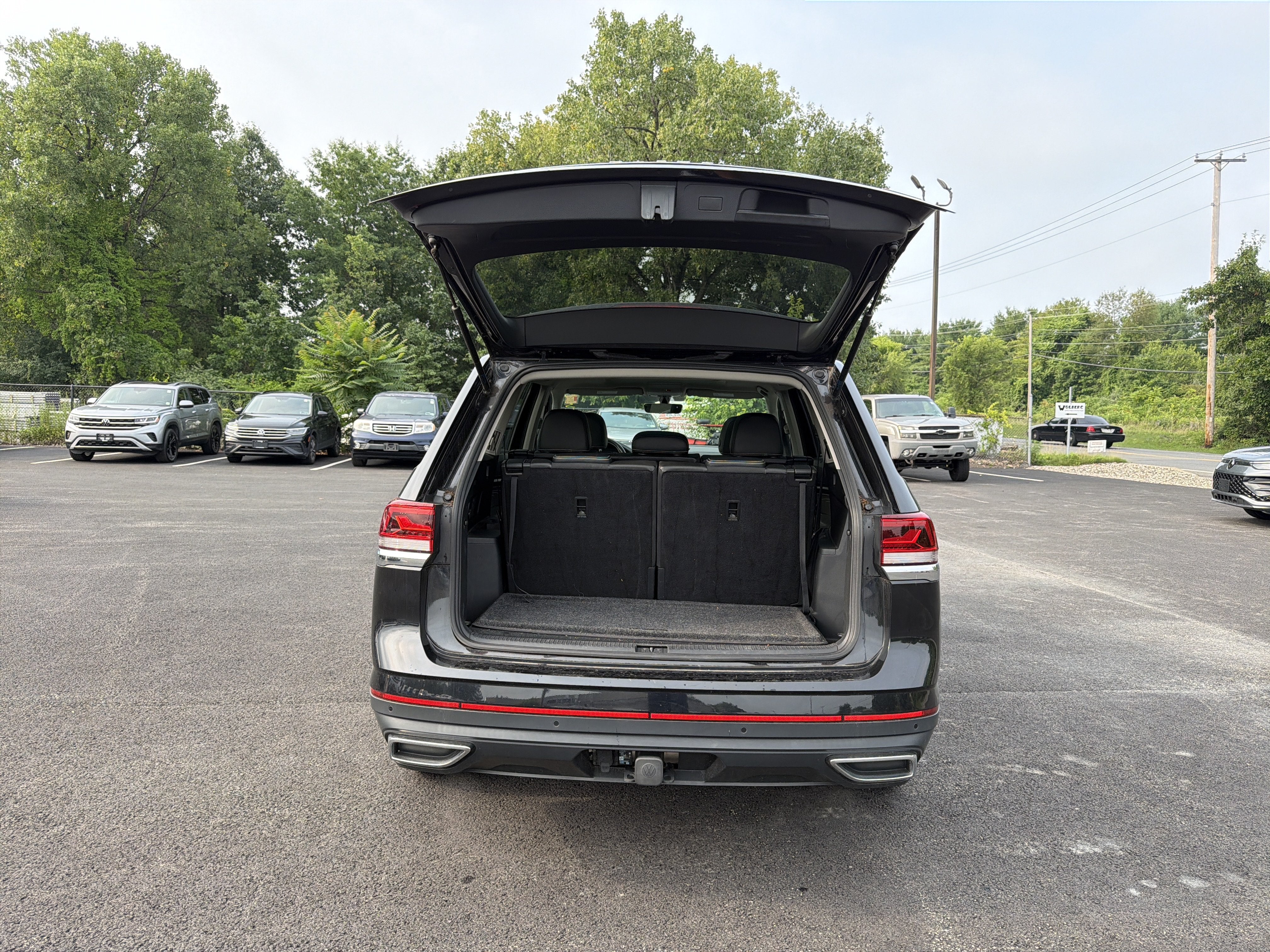 2022 Volkswagen Atlas 3.6L V6 SE w/Technology