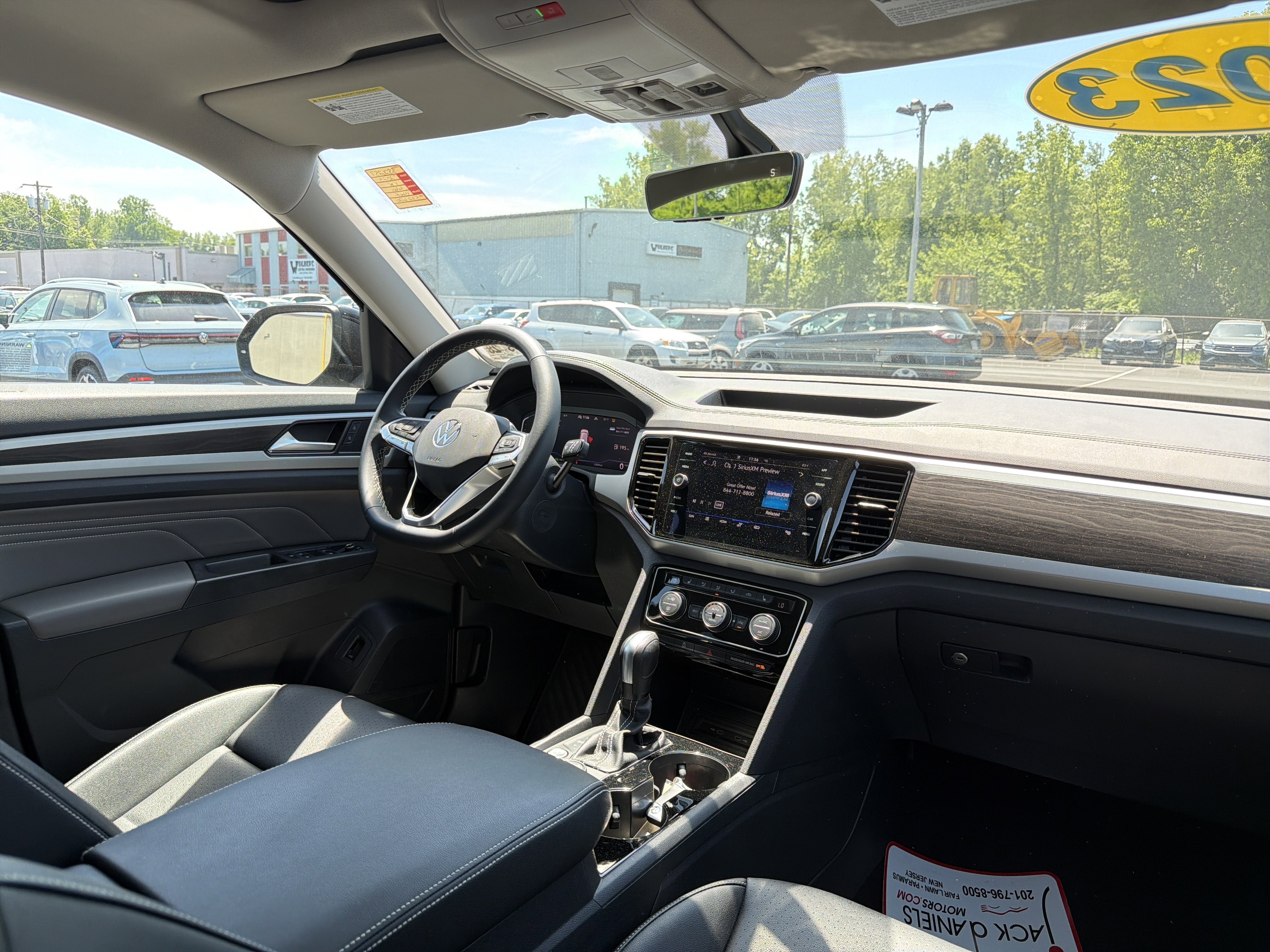 2023 Volkswagen Atlas 3.6L V6 SE w/Technology