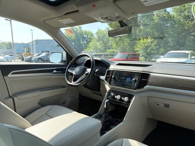 2022 Volkswagen Atlas 3.6L V6 SE w/Technology