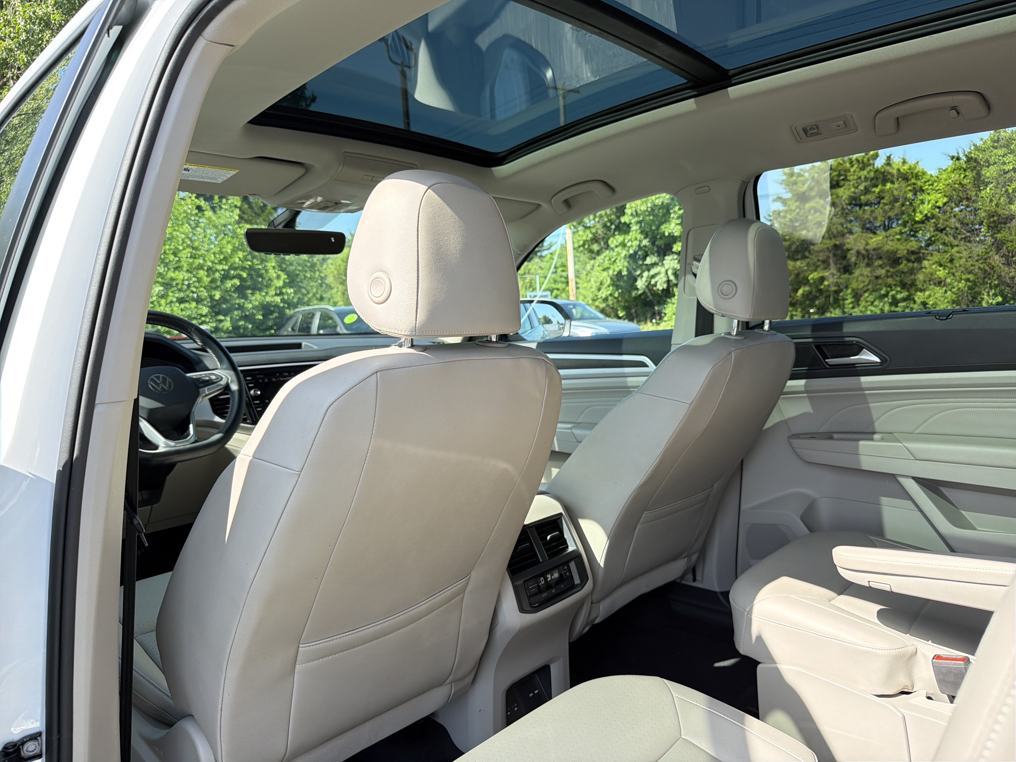 2022 Volkswagen Atlas 3.6L V6 SE w/Technology