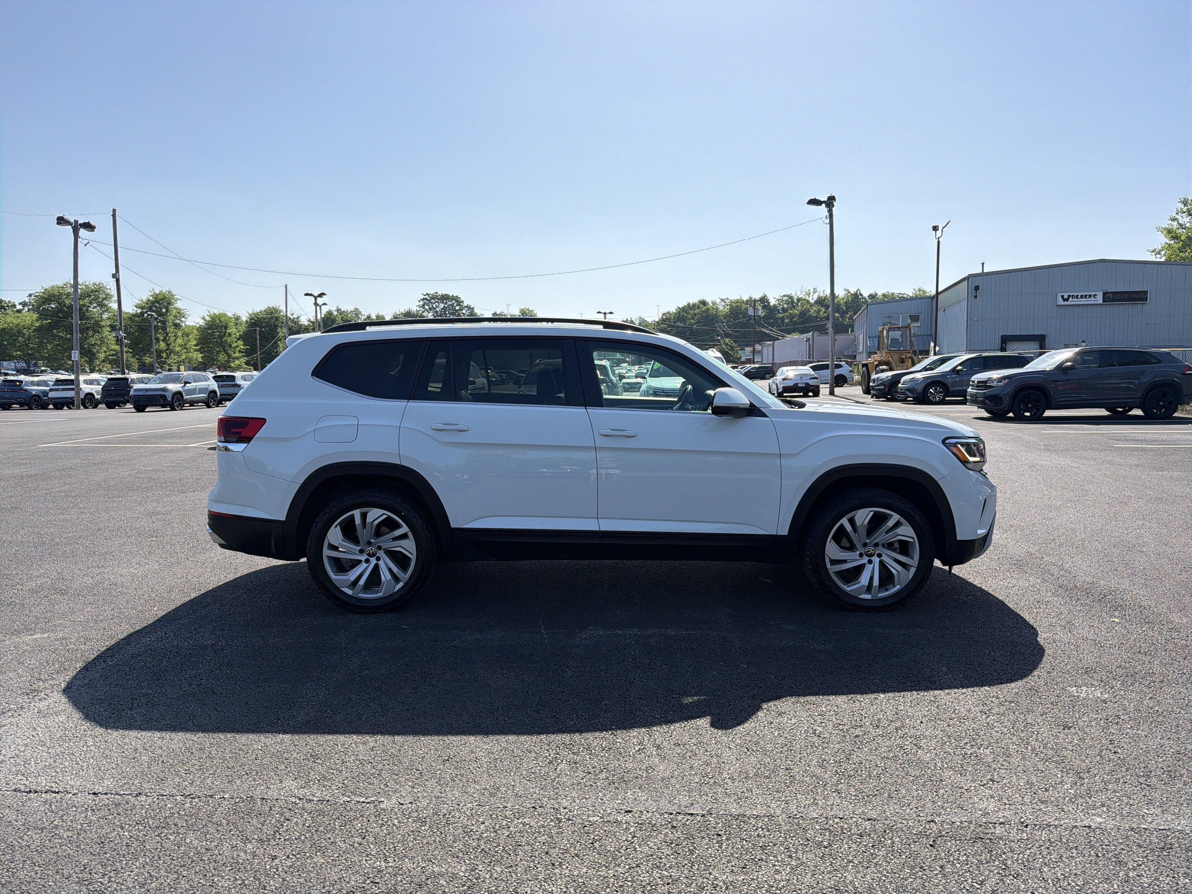2022 Volkswagen Atlas 3.6L V6 SE w/Technology