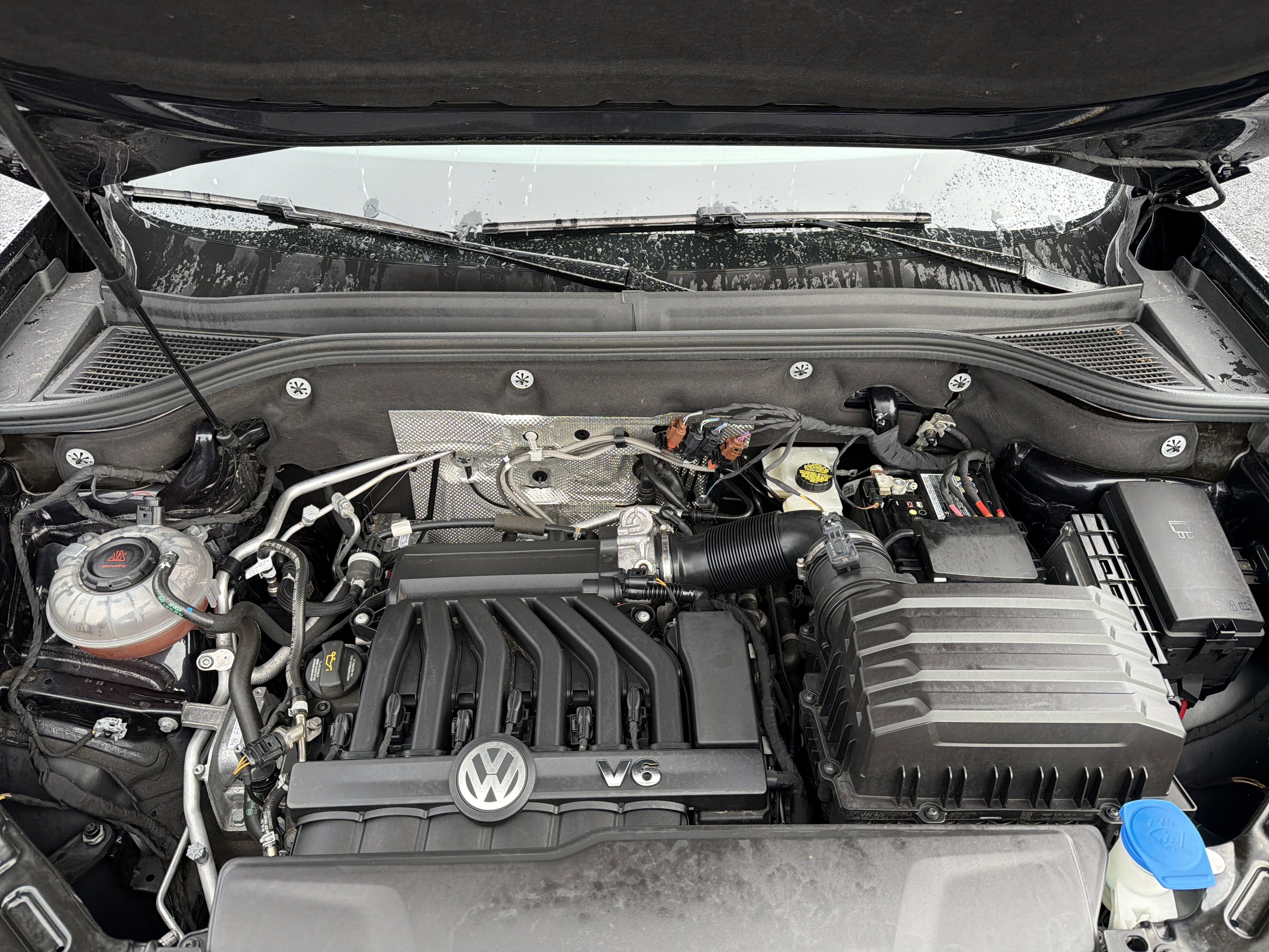 2022 Volkswagen Atlas 3.6L V6 SE w/Technology