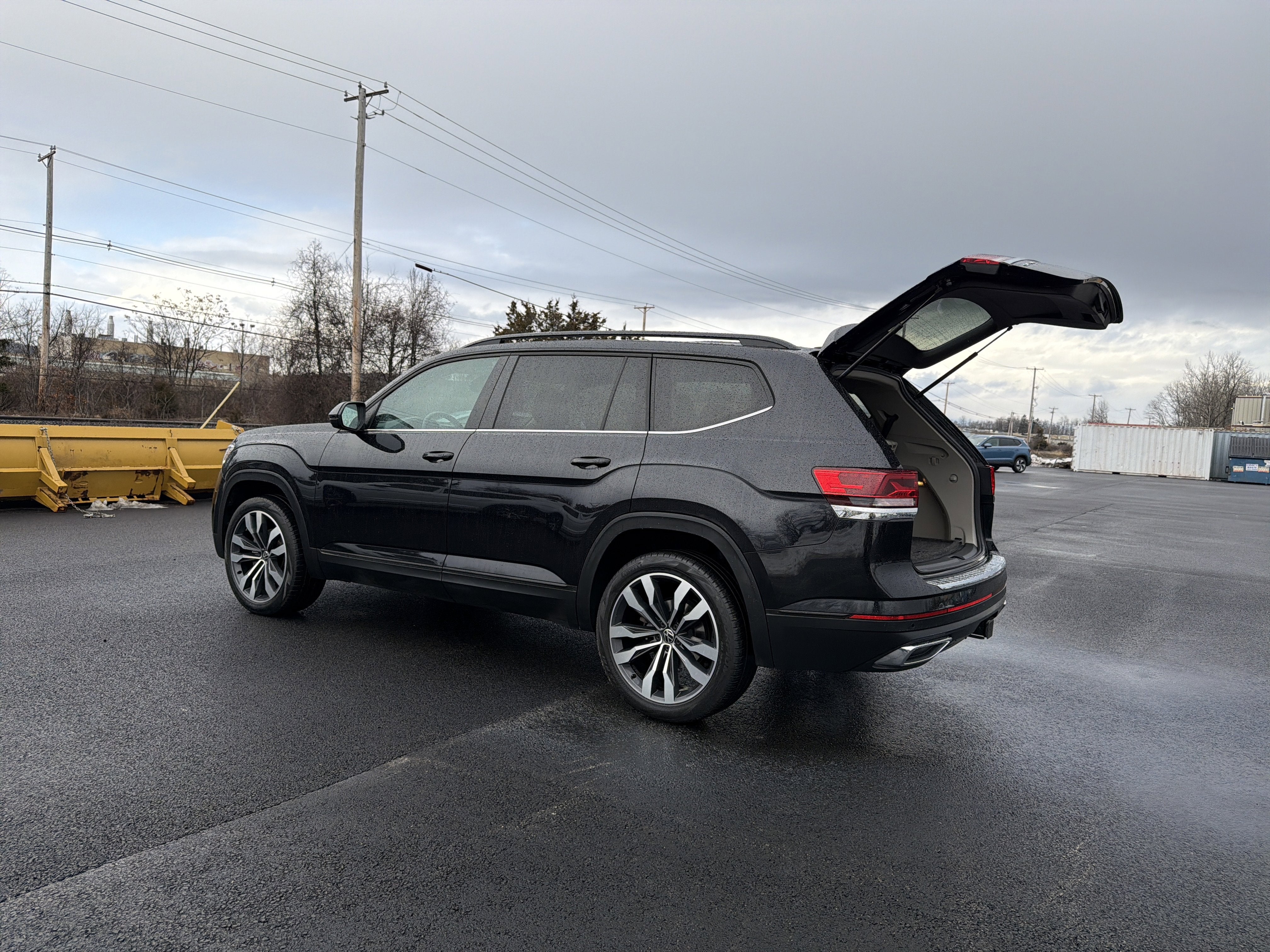 2022 Volkswagen Atlas 3.6L V6 SE w/Technology